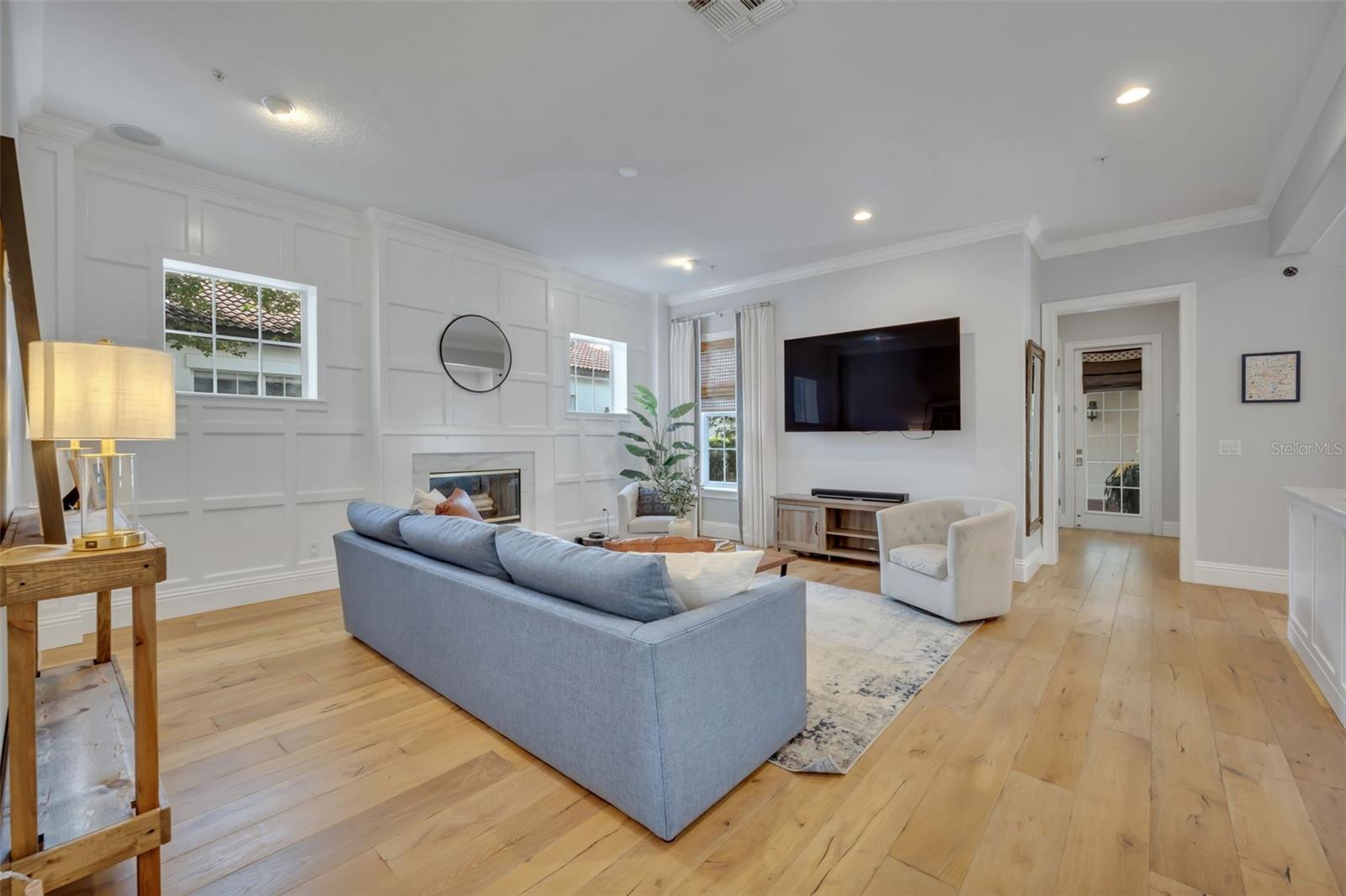 Image 10 of 52 For 2098 Osprey Avenue