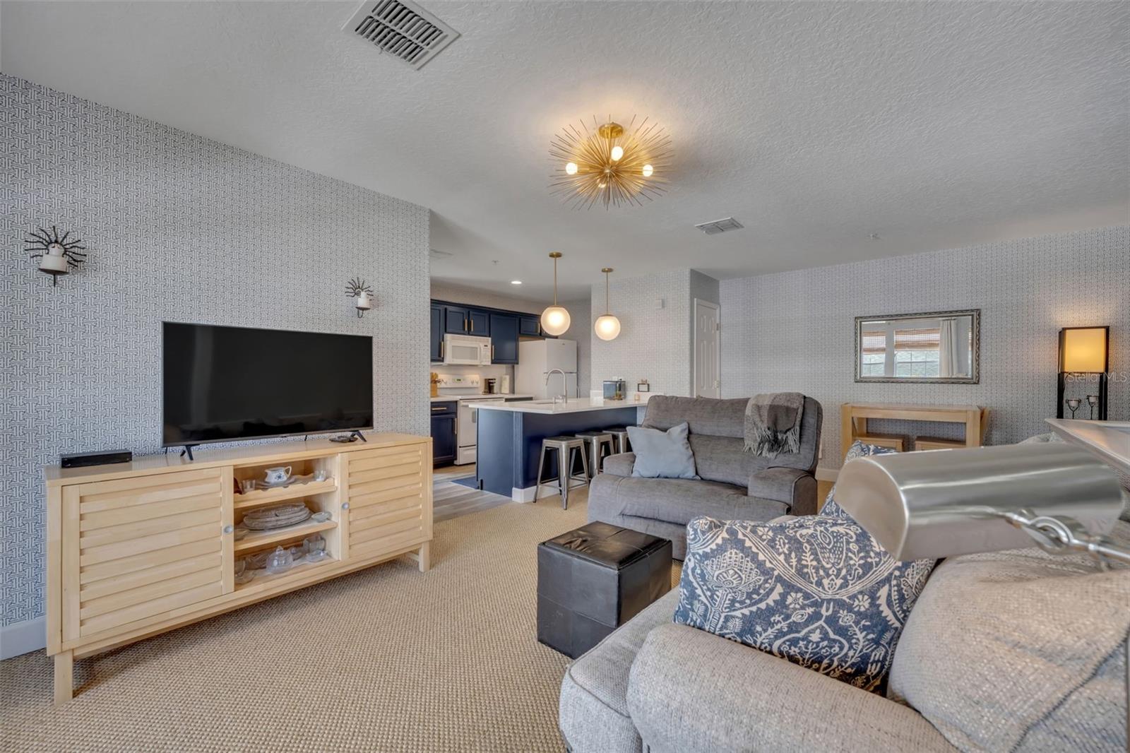 Image 31 of 52 For 2098 Osprey Avenue