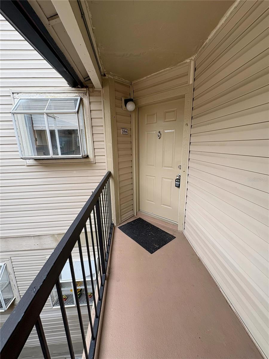 Image 13 of 15 For 1964 Lake Atriums Circle 164