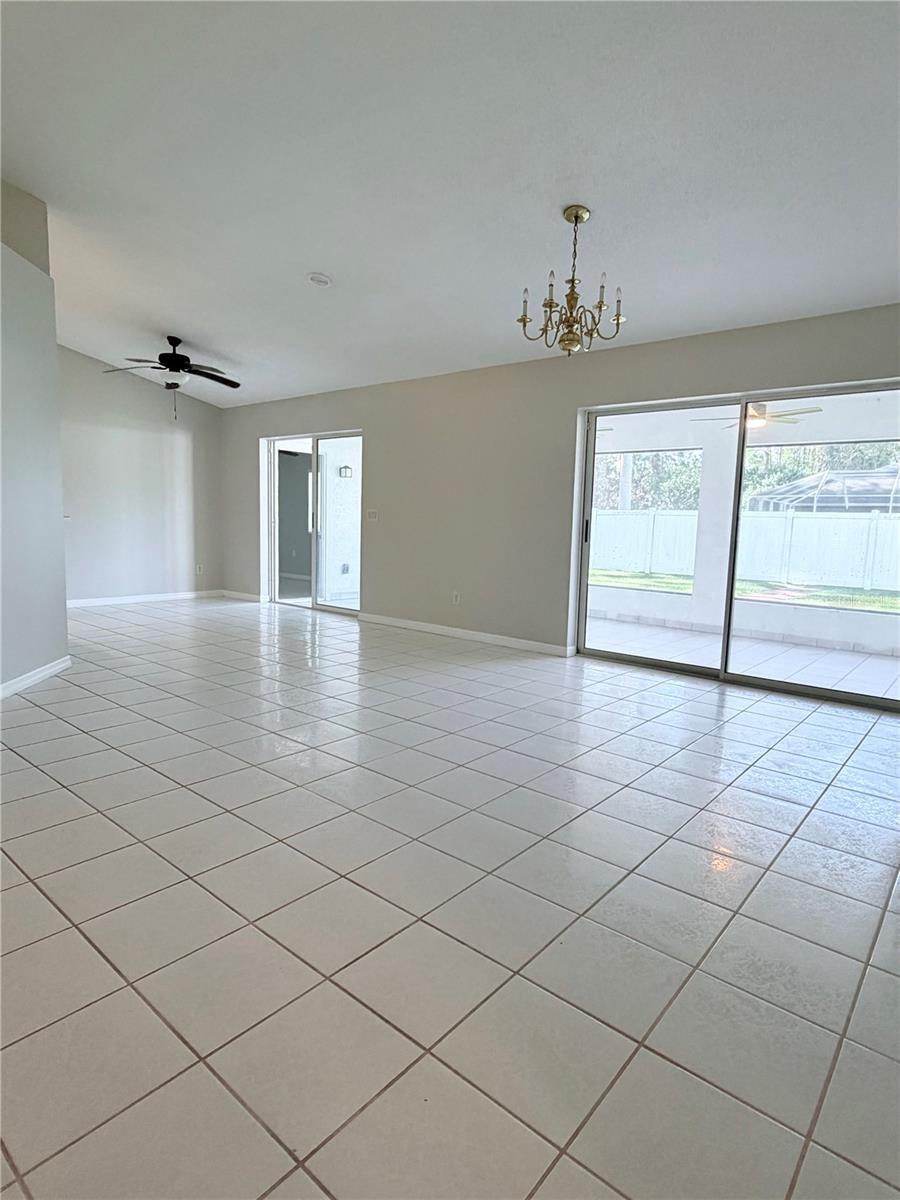 Image 15 of 36 For 30 Pinetree Drive