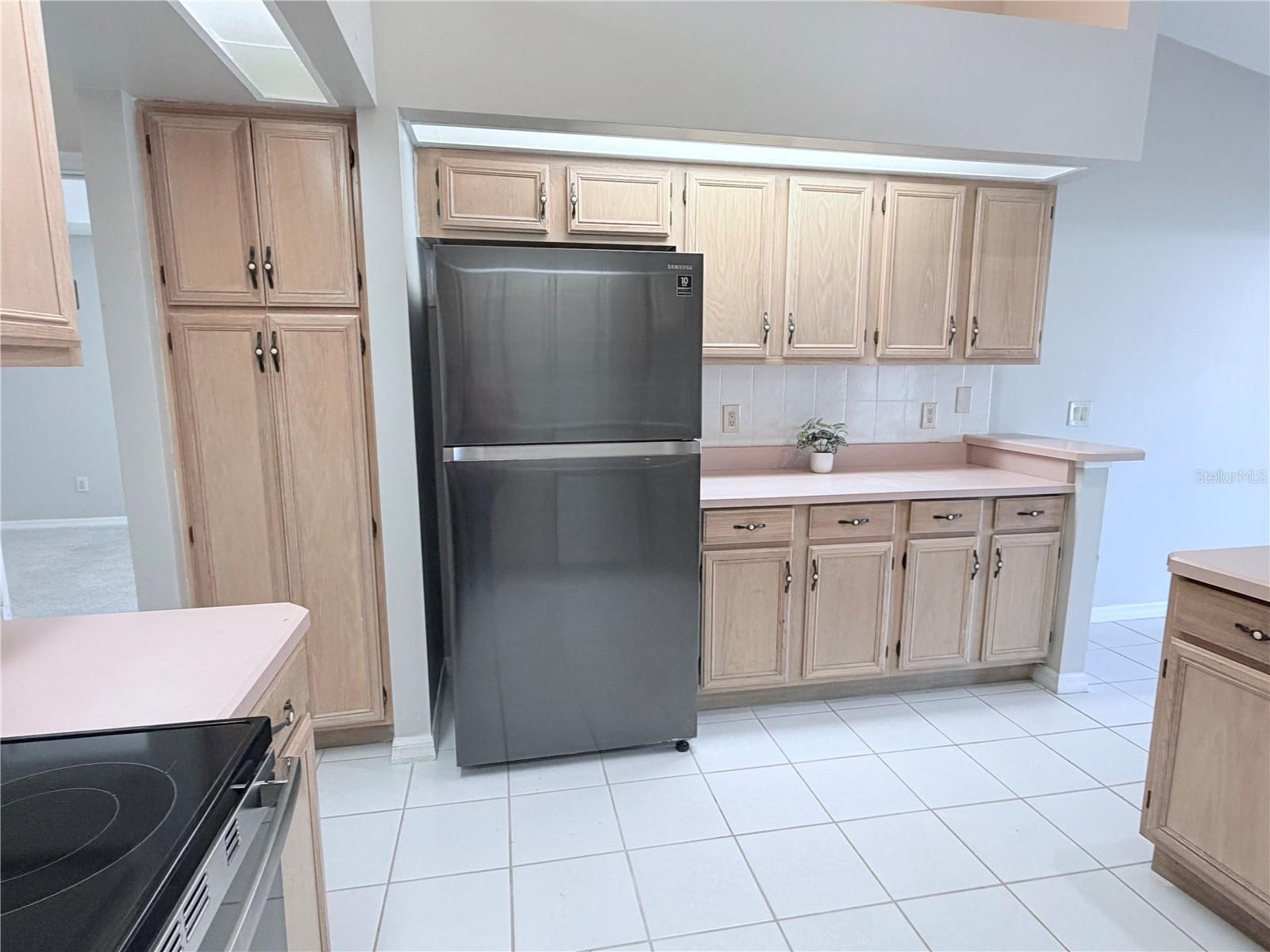 Image 18 of 36 For 30 Pinetree Drive