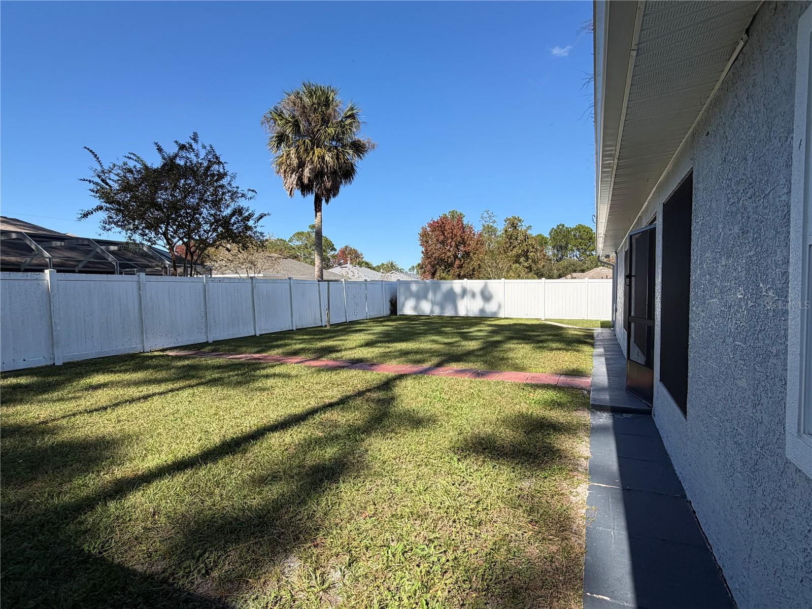 Image 34 of 36 For 30 Pinetree Drive