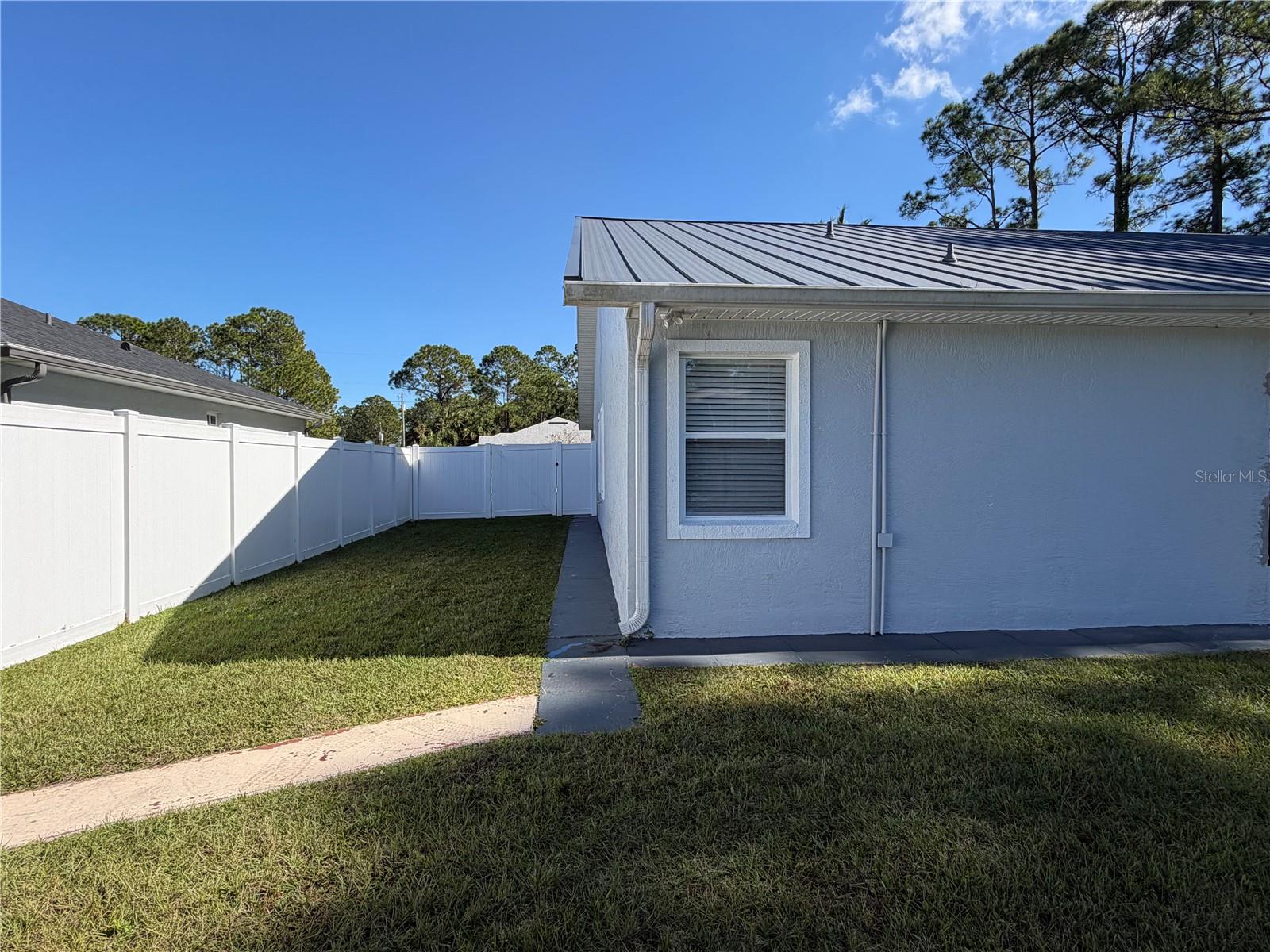 Image 35 of 36 For 30 Pinetree Drive