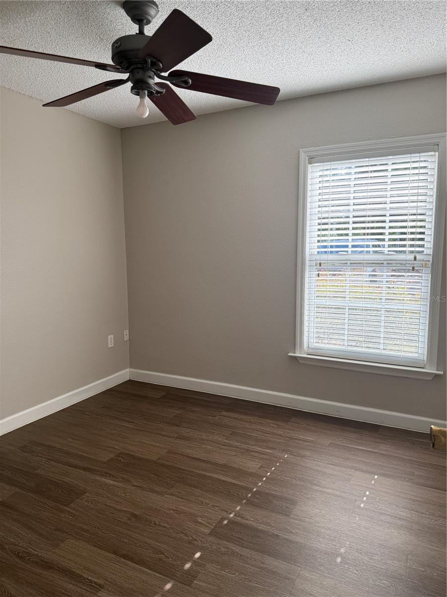 Image 11 of 18 For 2071 Dixie Belle Drive 2071m