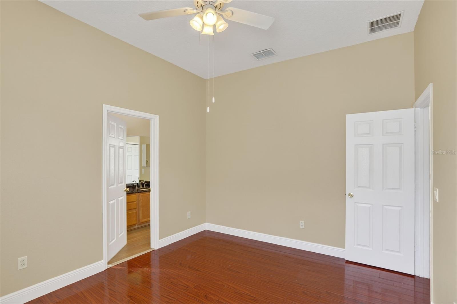 Image 33 of 67 For 1830 Cedar Lake Drive