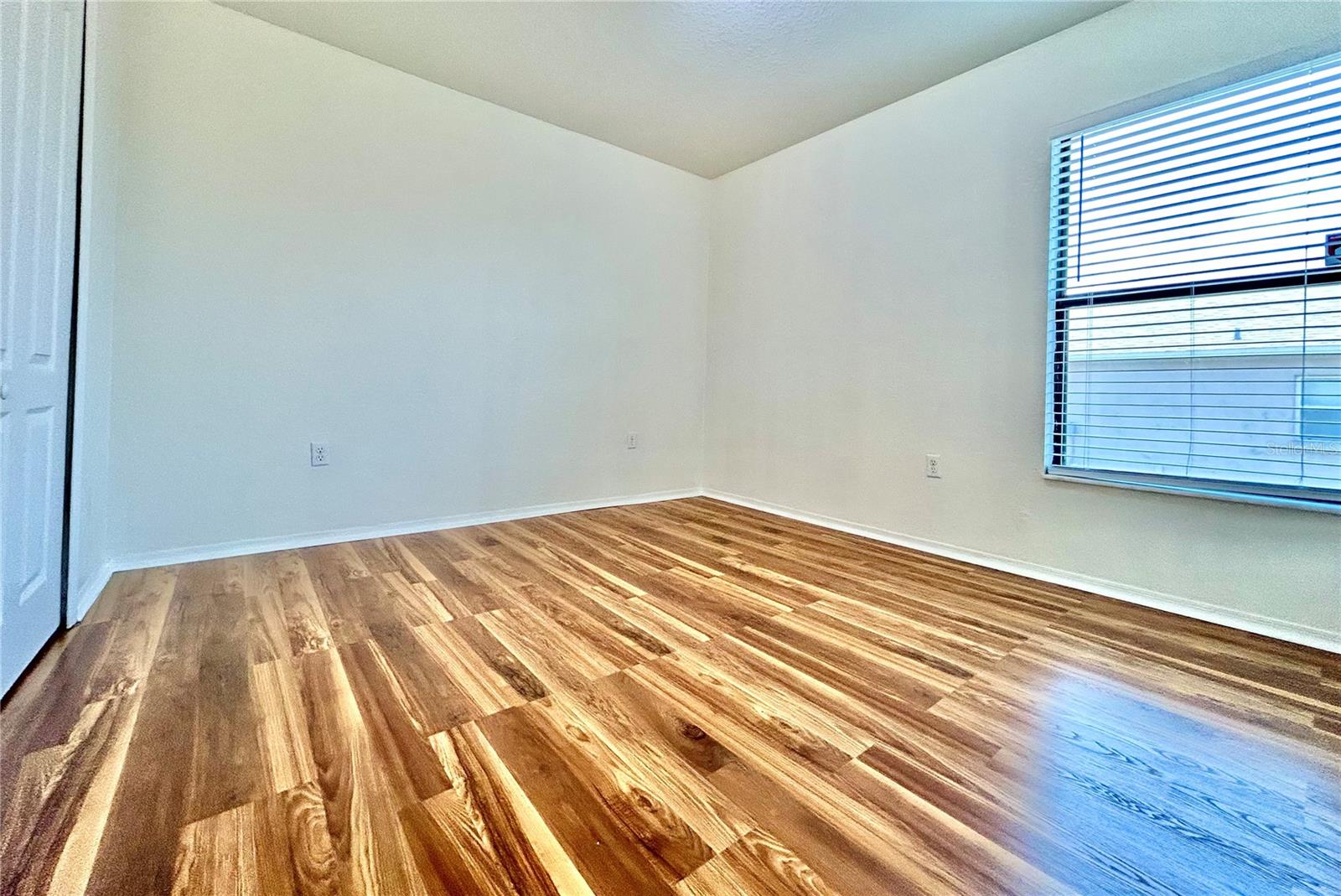 Image 15 of 35 For 5753 Woodruff Way