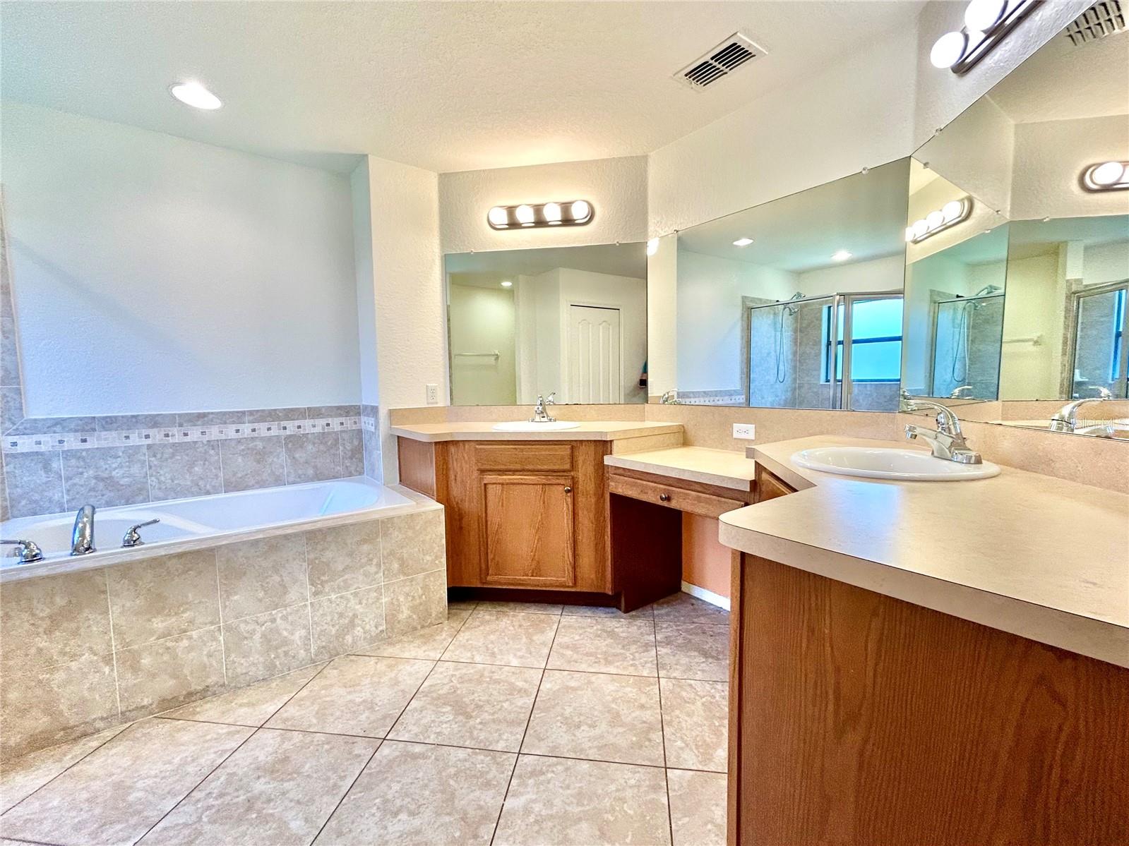 Image 24 of 35 For 5753 Woodruff Way
