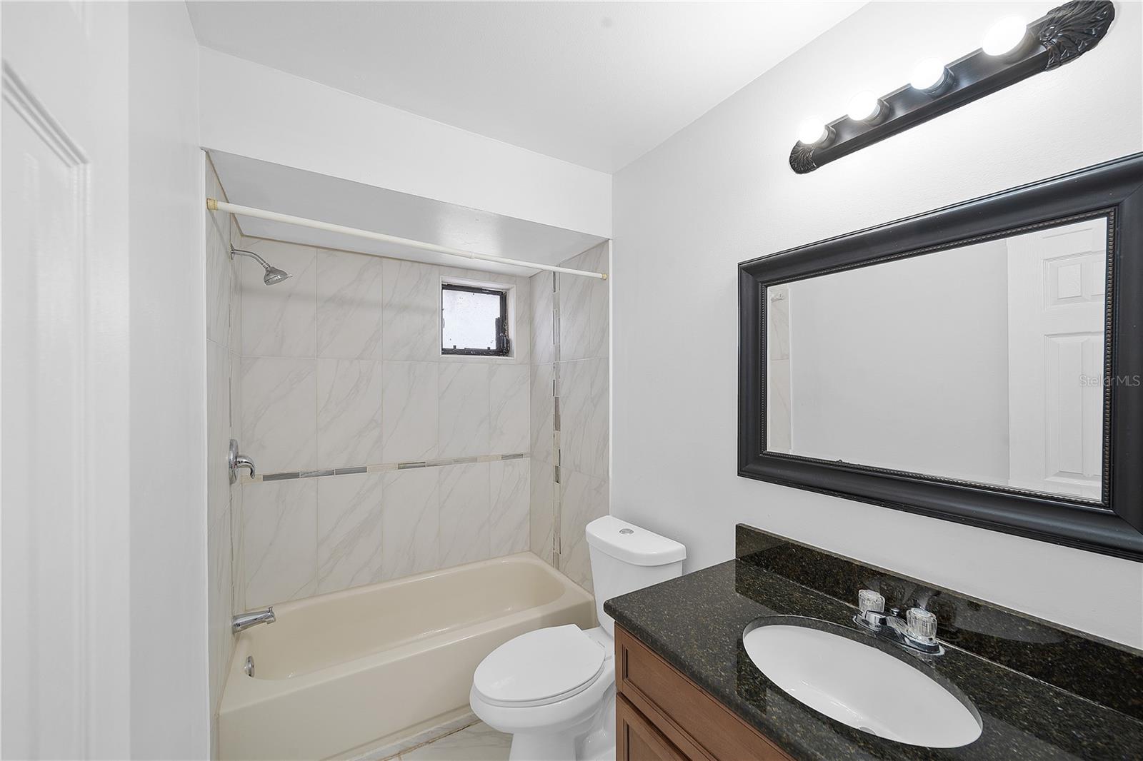 Image 20 of 25 For 86 Silver Park Circle