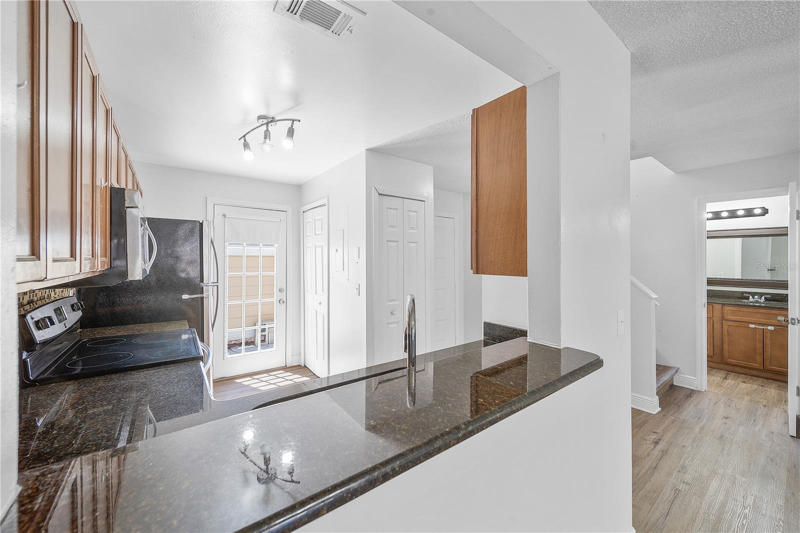 Image 6 of 25 For 86 Silver Park Circle