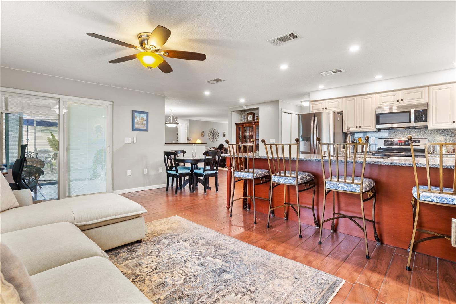 Image 11 of 37 For 7837 Edinburgh Drive