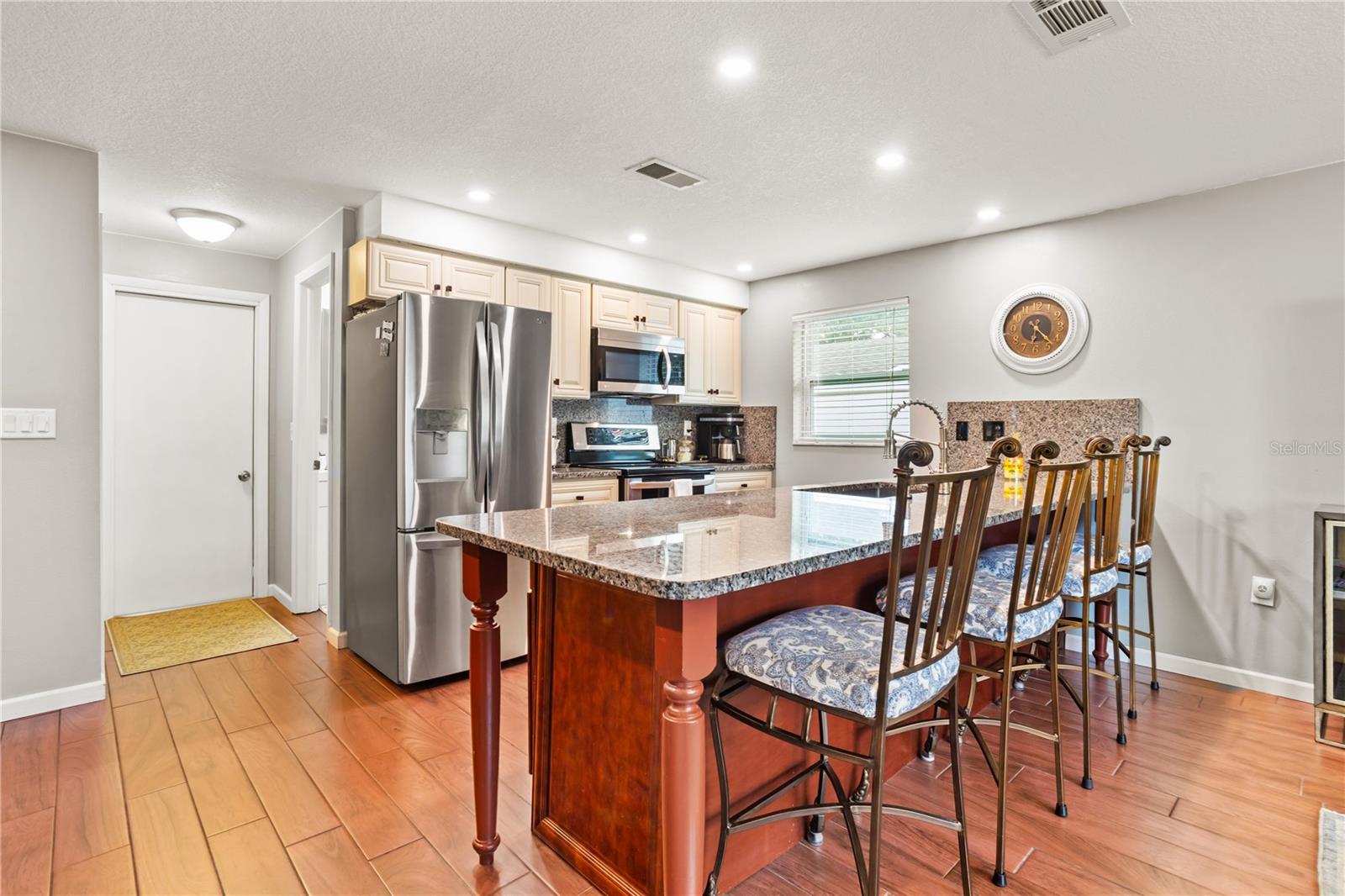 Image 12 of 37 For 7837 Edinburgh Drive