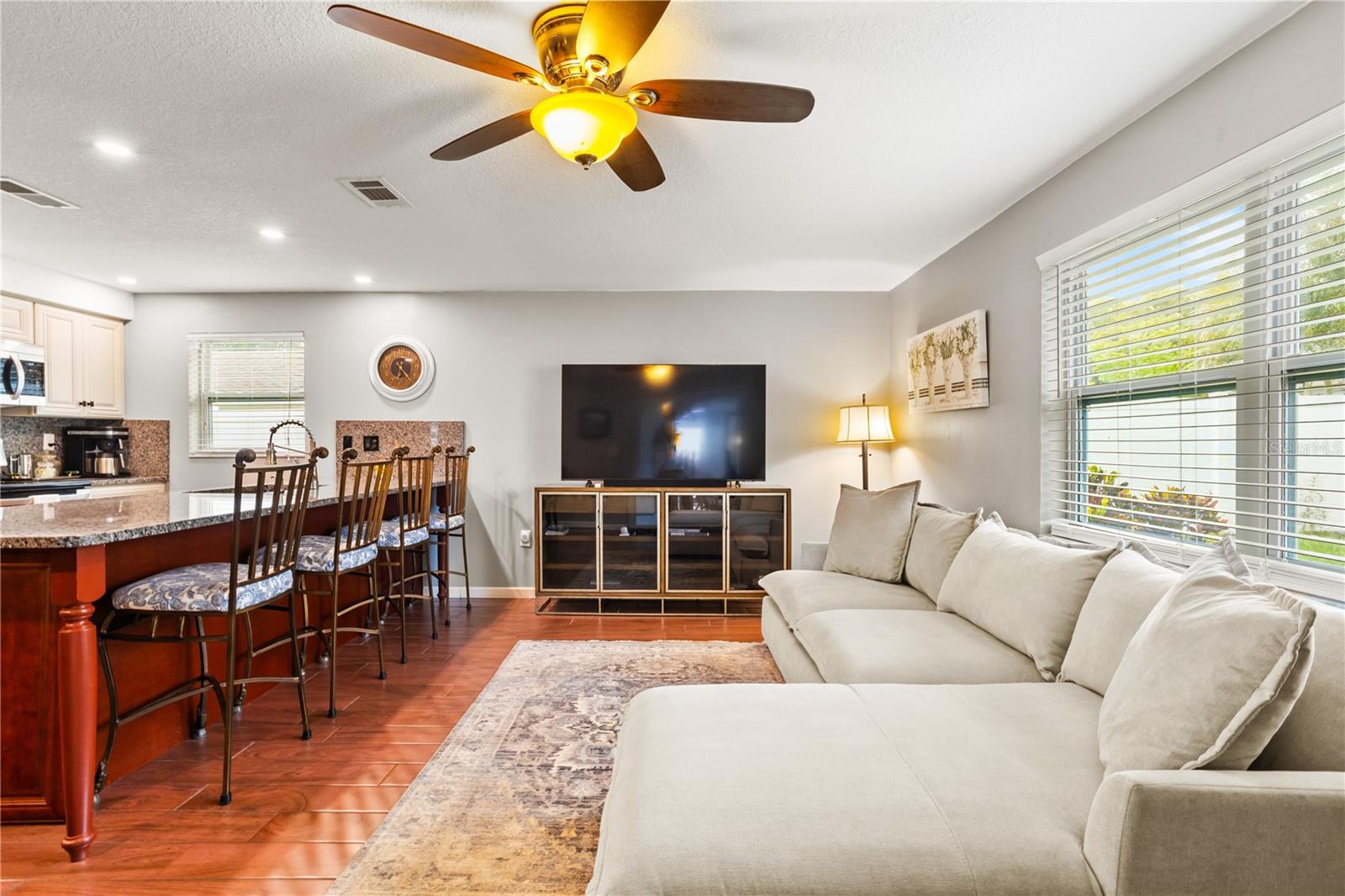 Image 16 of 37 For 7837 Edinburgh Drive