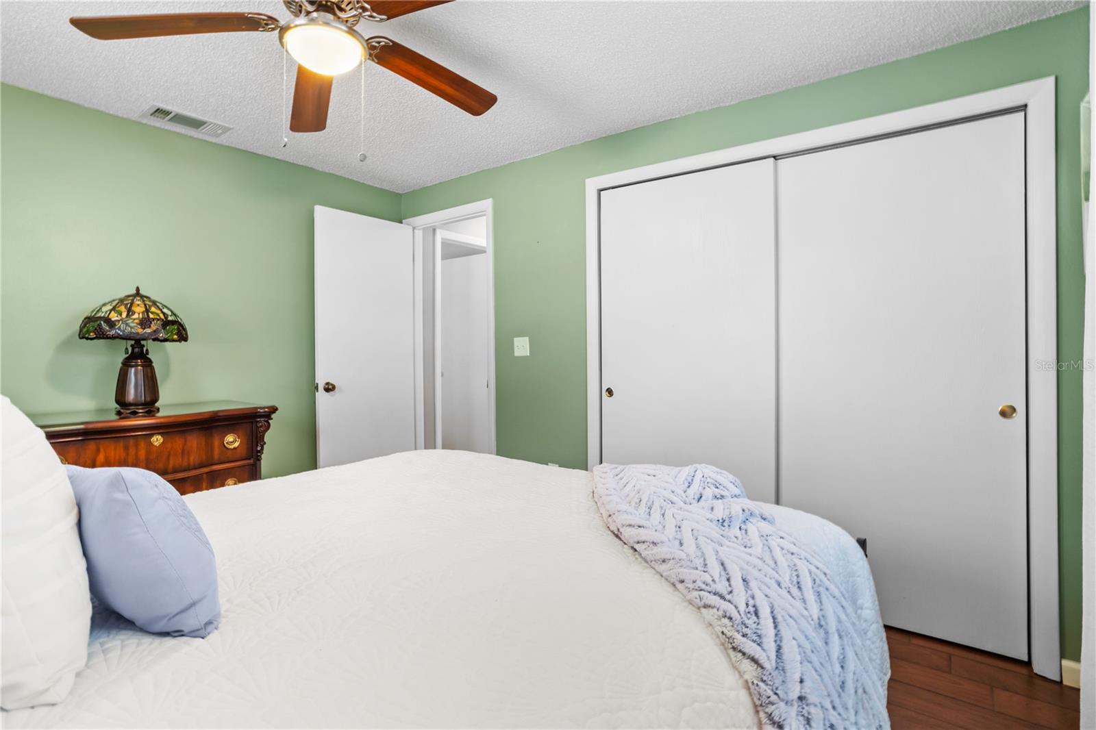 Image 22 of 37 For 7837 Edinburgh Drive