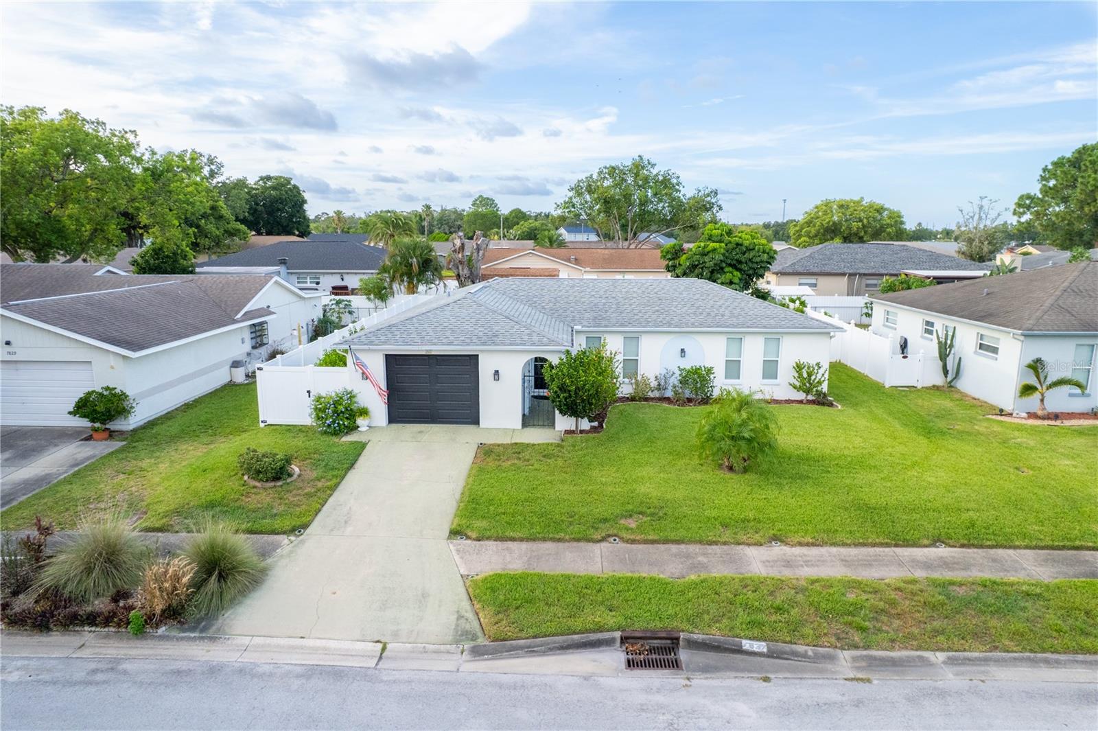 Image 33 of 37 For 7837 Edinburgh Drive