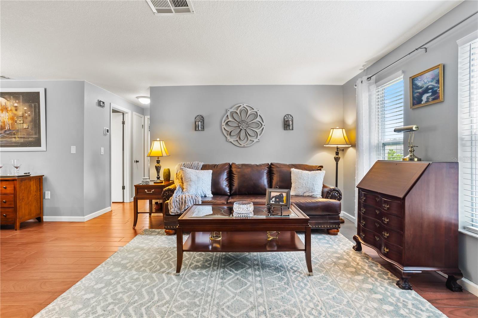 Image 4 of 37 For 7837 Edinburgh Drive