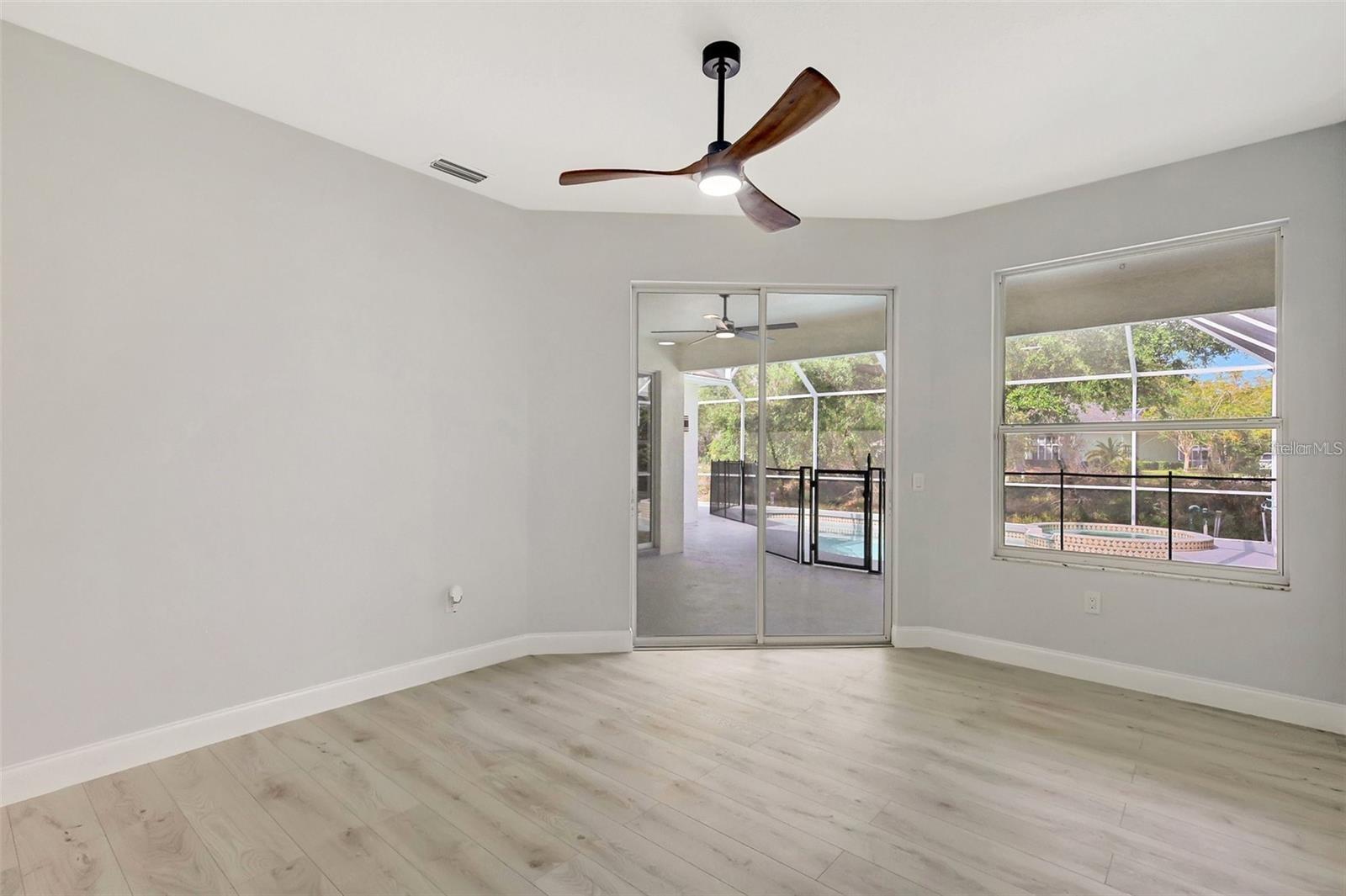Image 15 of 36 For 11019 Pine Lilly Place