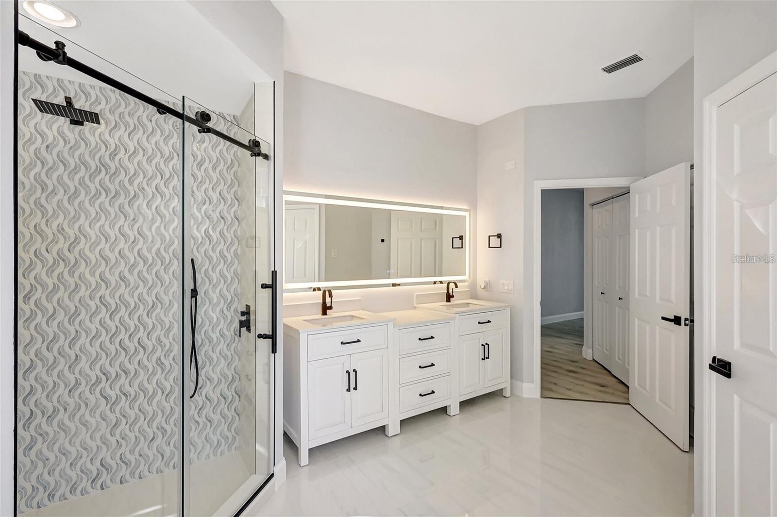 Image 18 of 36 For 11019 Pine Lilly Place