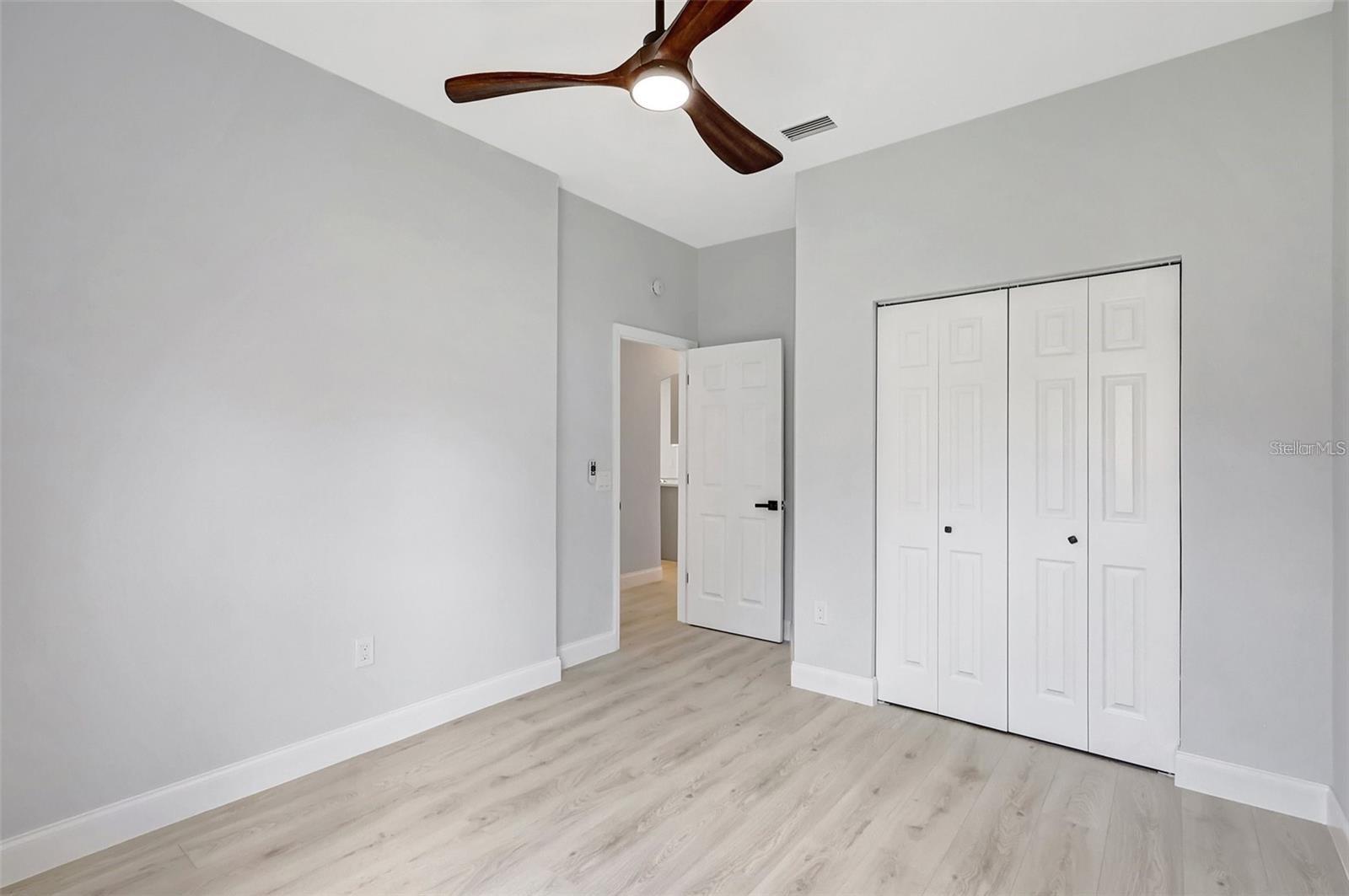 Image 22 of 36 For 11019 Pine Lilly Place
