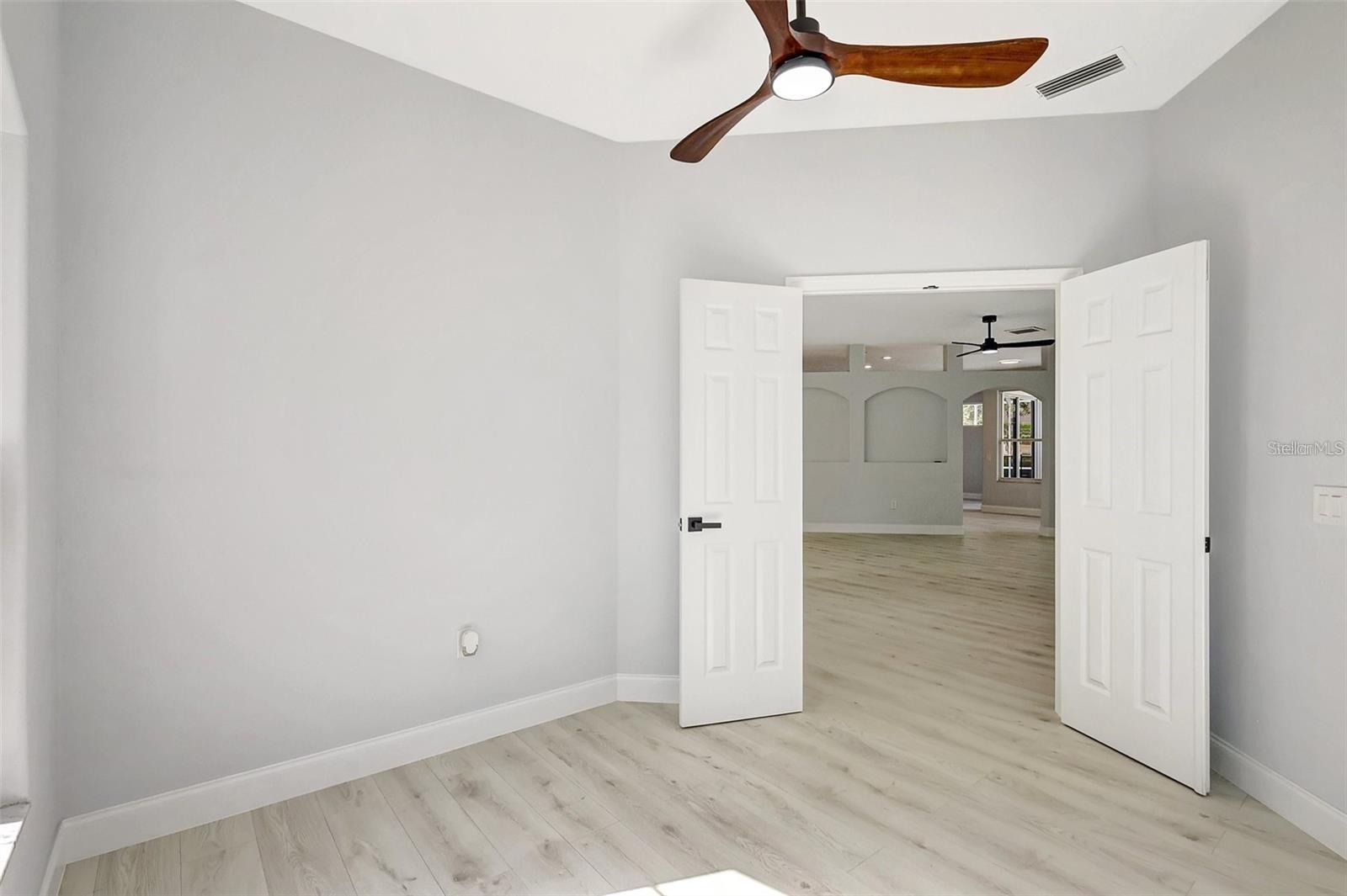 Image 7 of 36 For 11019 Pine Lilly Place