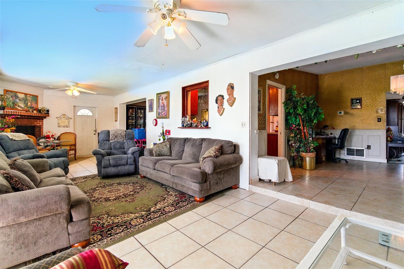 Image 11 of 24 For 2504 Caribbean Court