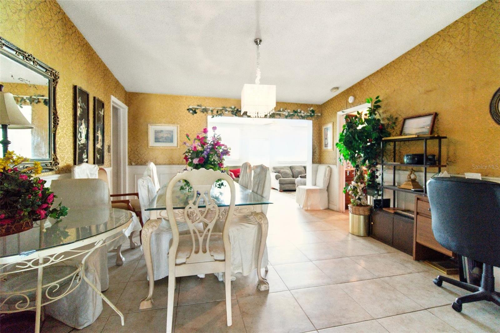 Image 13 of 24 For 2504 Caribbean Court