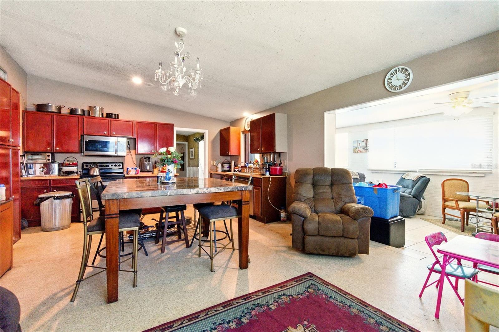 Image 17 of 24 For 2504 Caribbean Court