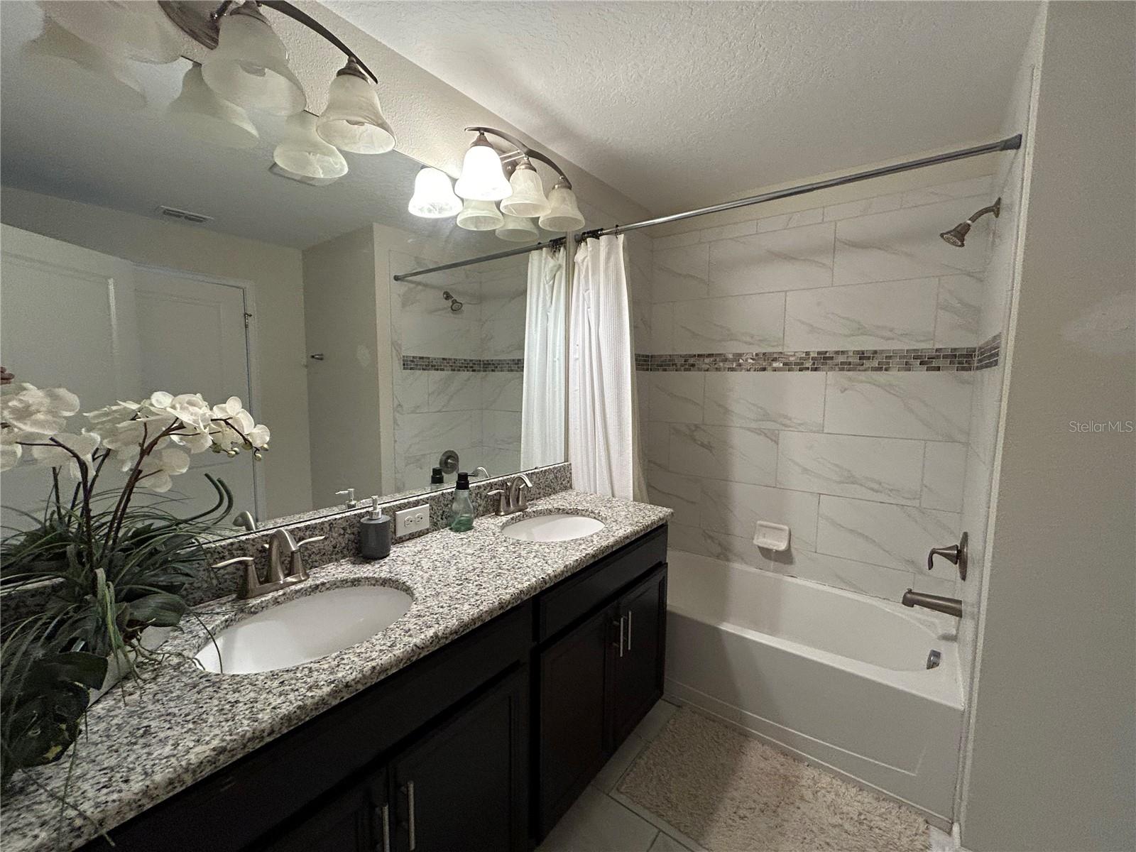 Image 13 of 17 For 1573 Moon Valley Drive