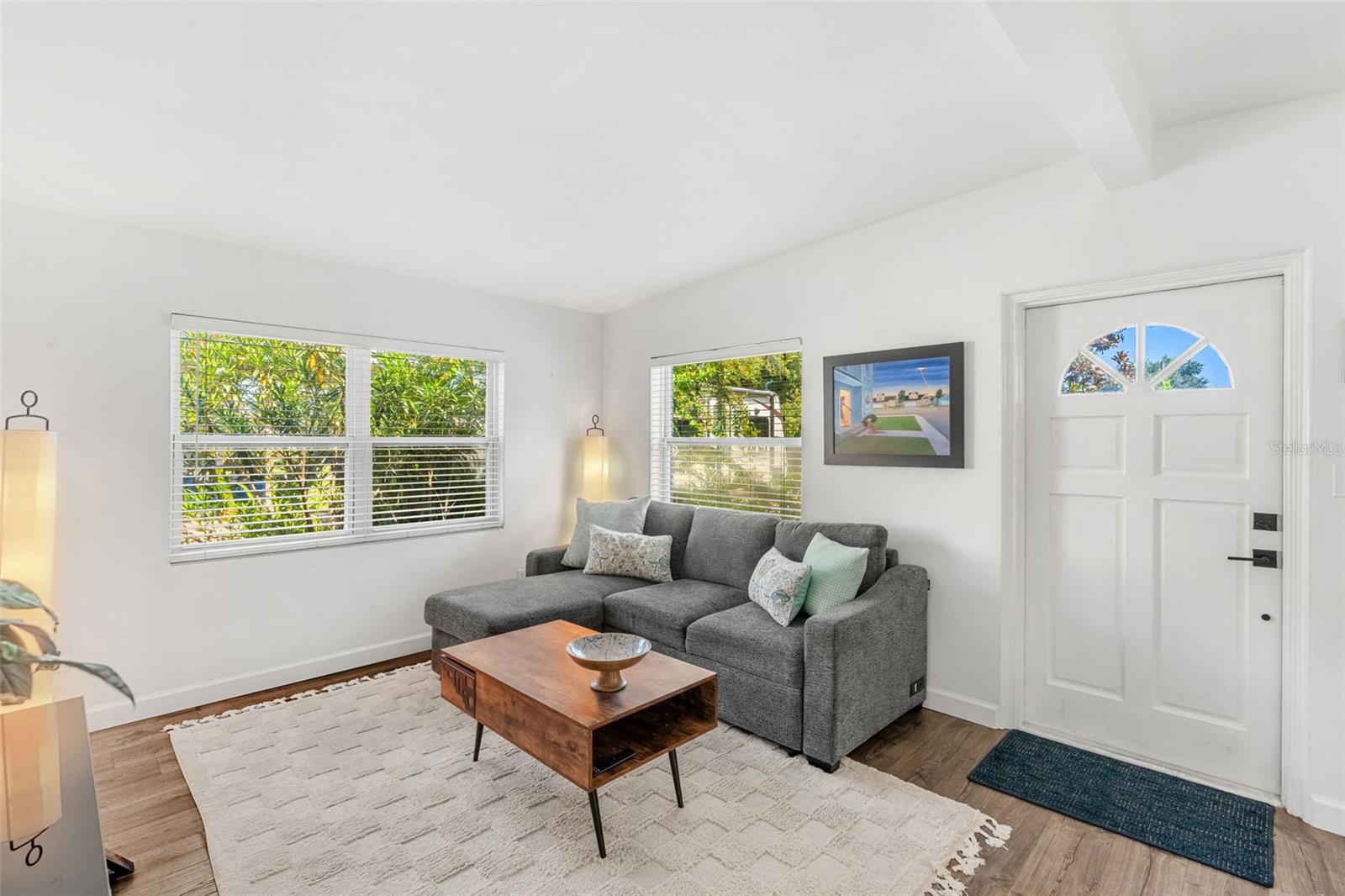 Image 12 of 30 For 734 Carew Avenue