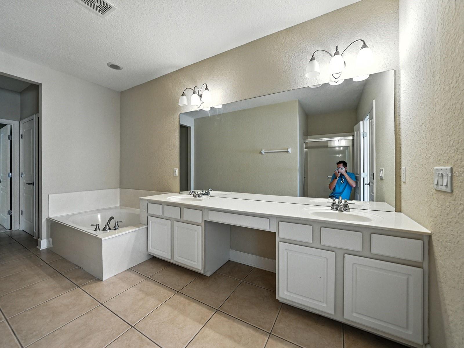 Image 22 of 31 For 8344 Riverdale Lane 8344