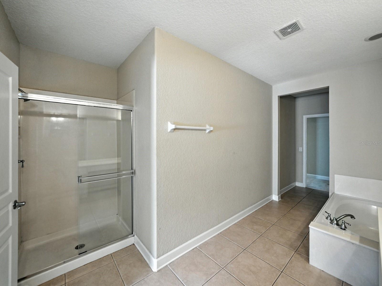 Image 23 of 31 For 8344 Riverdale Lane 8344
