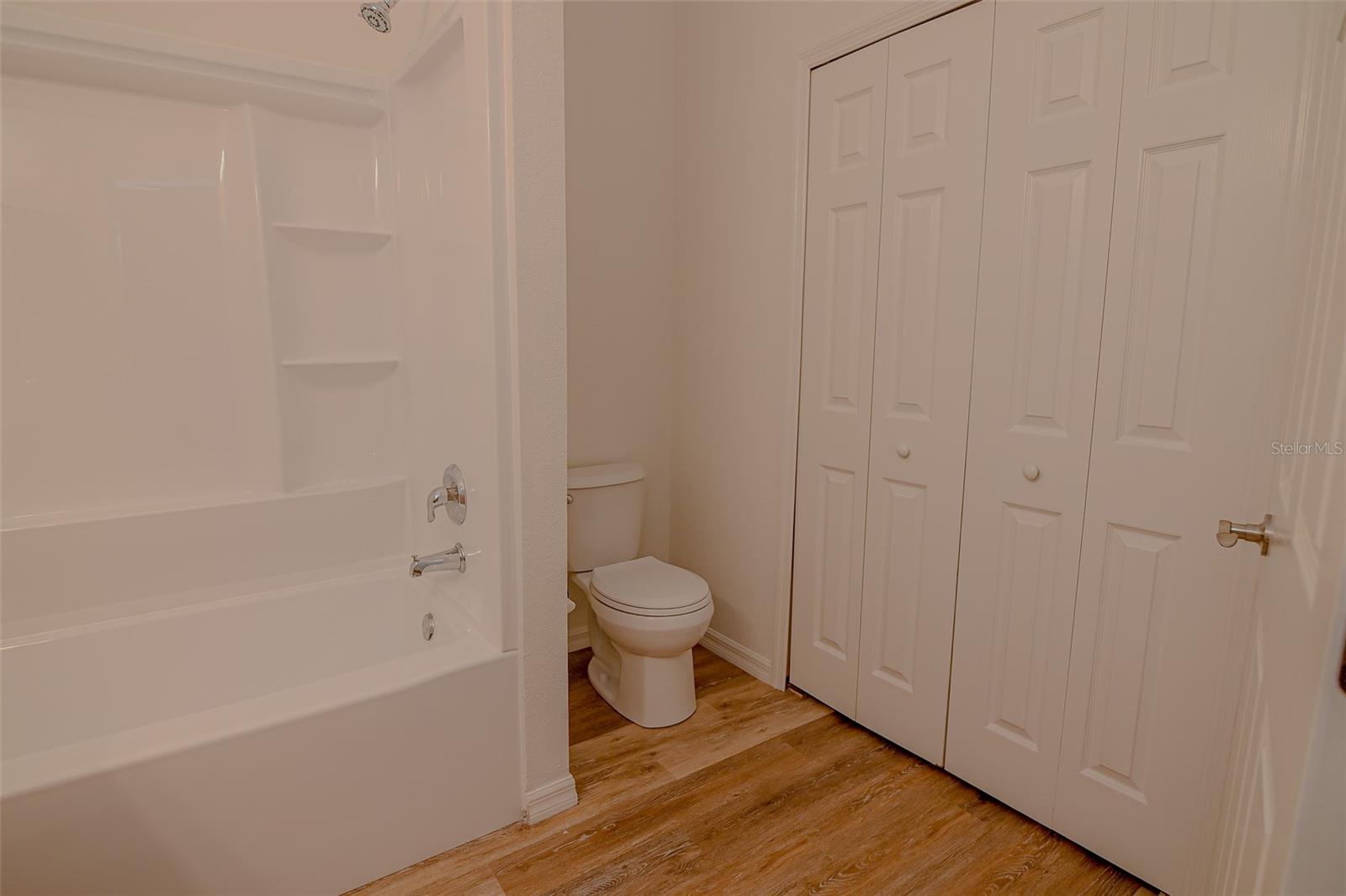 Image 15 of 23 For 928 Chanler Drive