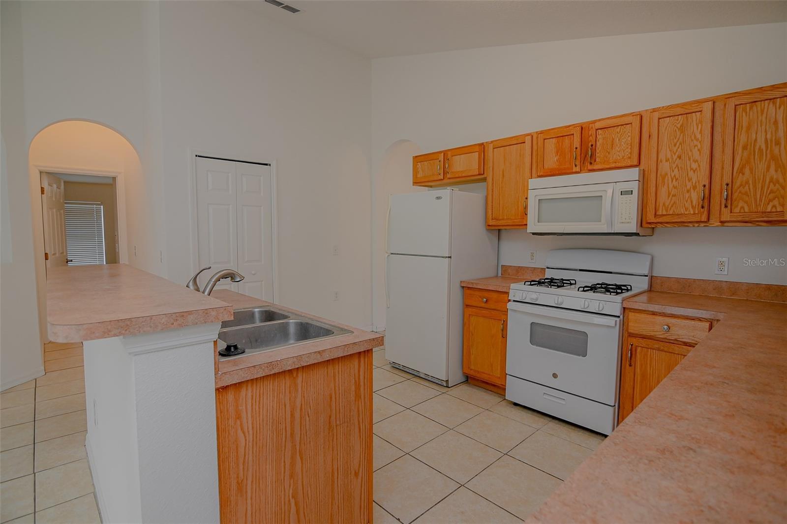 Image 5 of 23 For 928 Chanler Drive