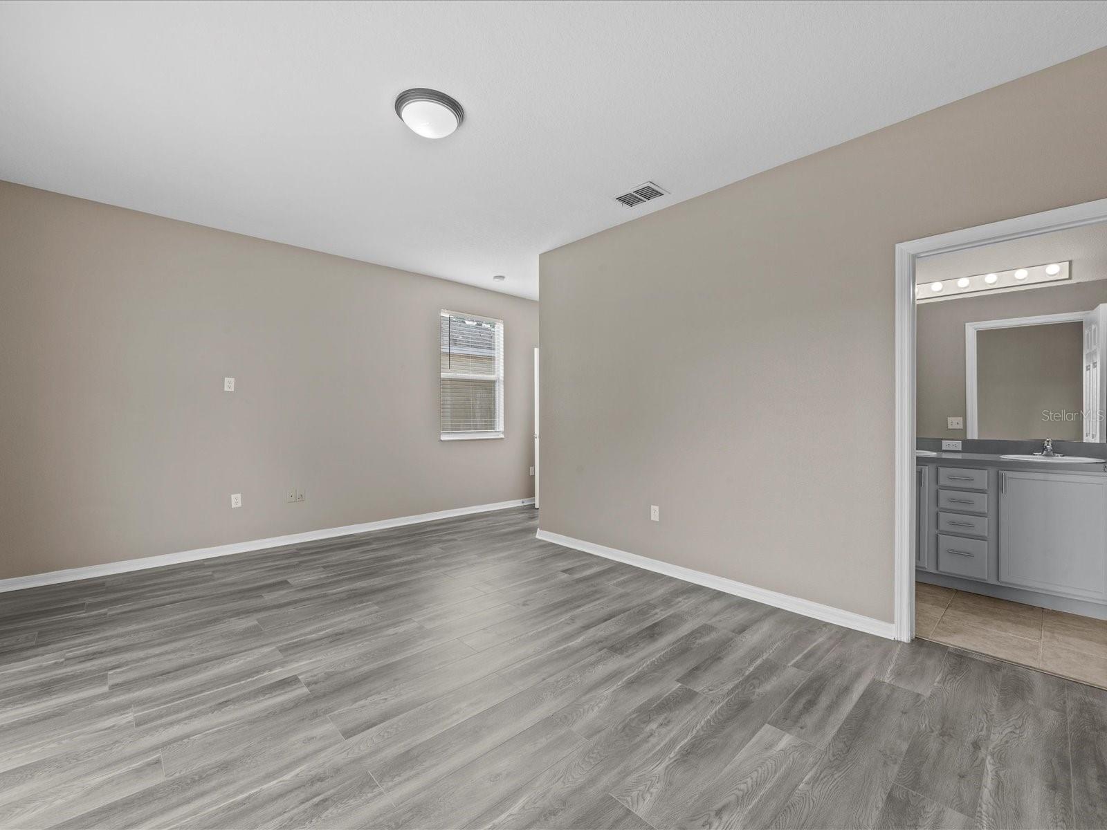 Image 14 of 28 For 17509 Blessing Drive