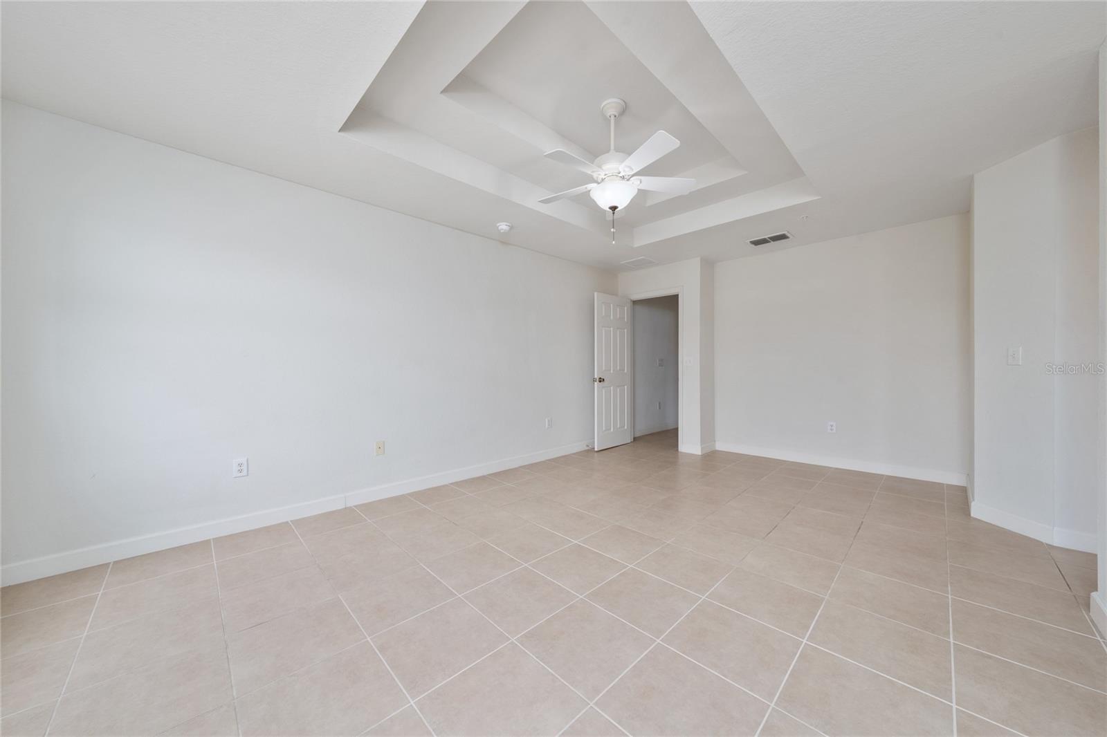 Image 18 of 36 For 2970 Ashland Lane S