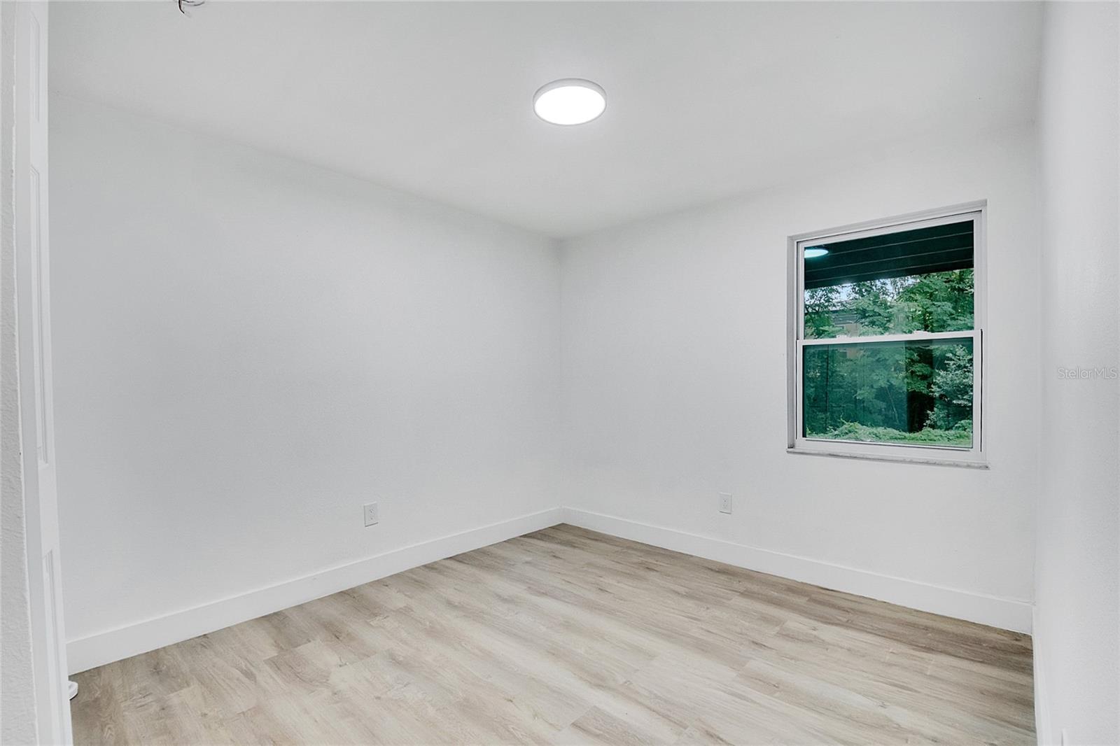 Image 11 of 69 For 719 Little Wekiva Circle