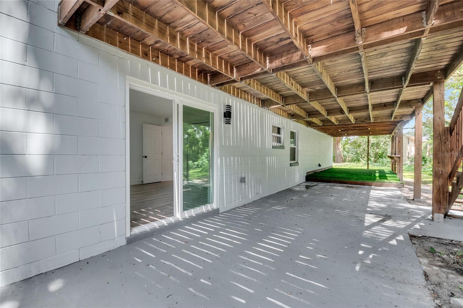 Image 18 of 69 For 719 Little Wekiva Circle
