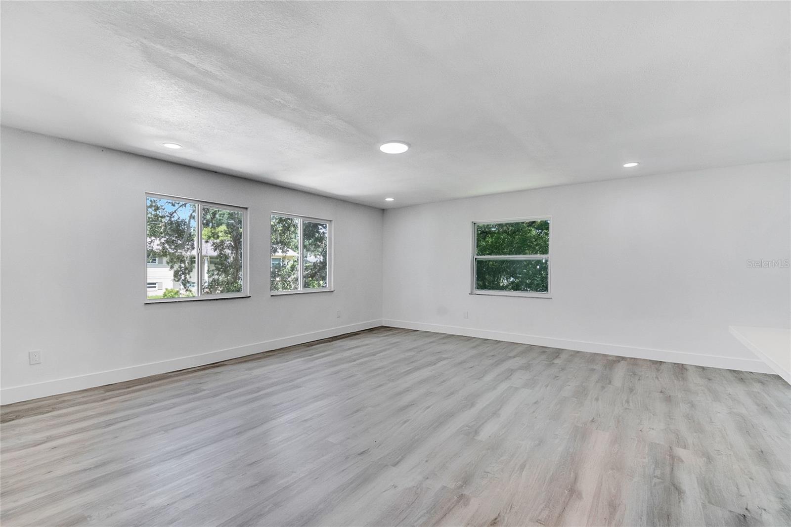 Image 25 of 69 For 719 Little Wekiva Circle