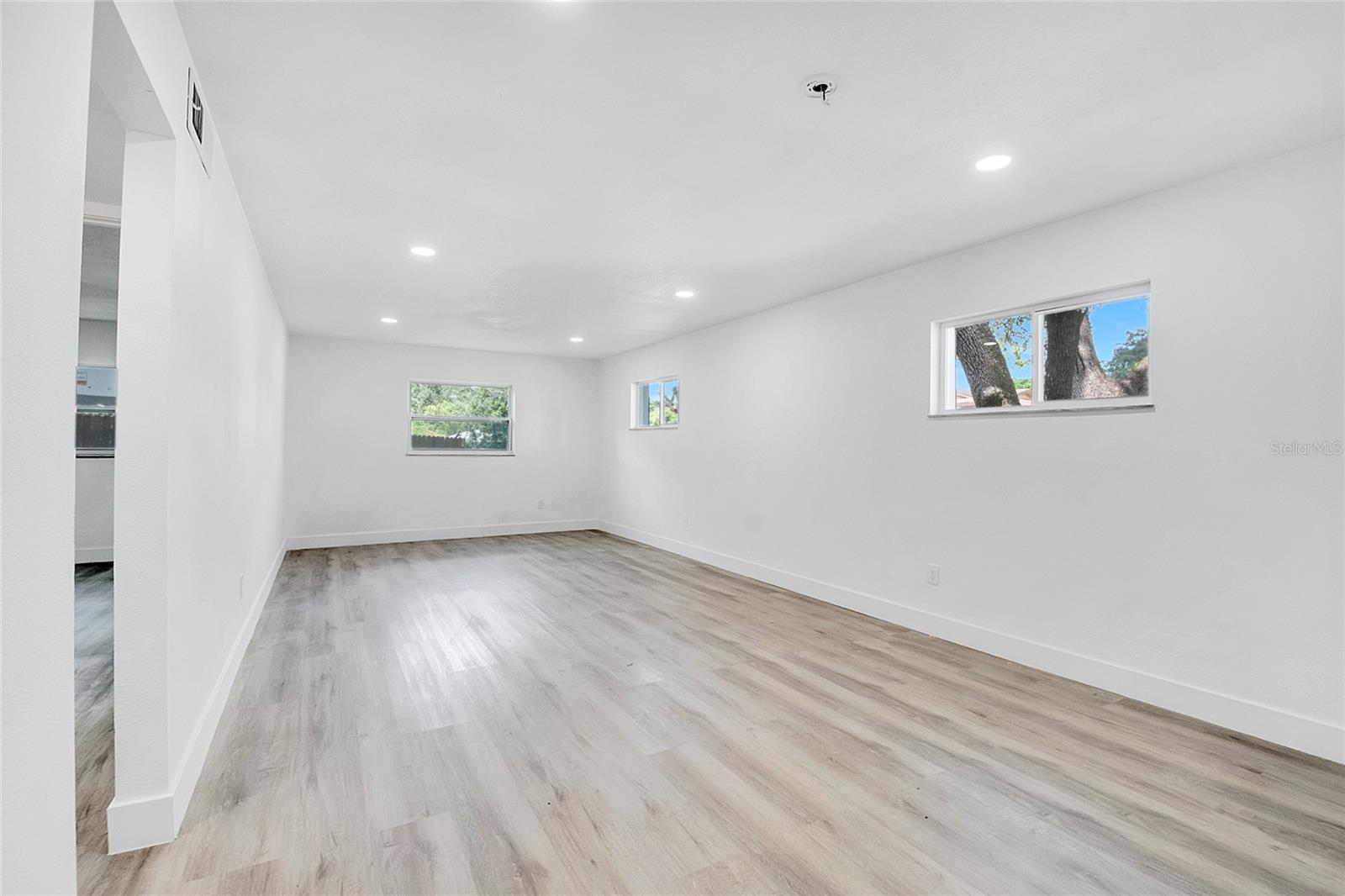 Image 8 of 69 For 719 Little Wekiva Circle