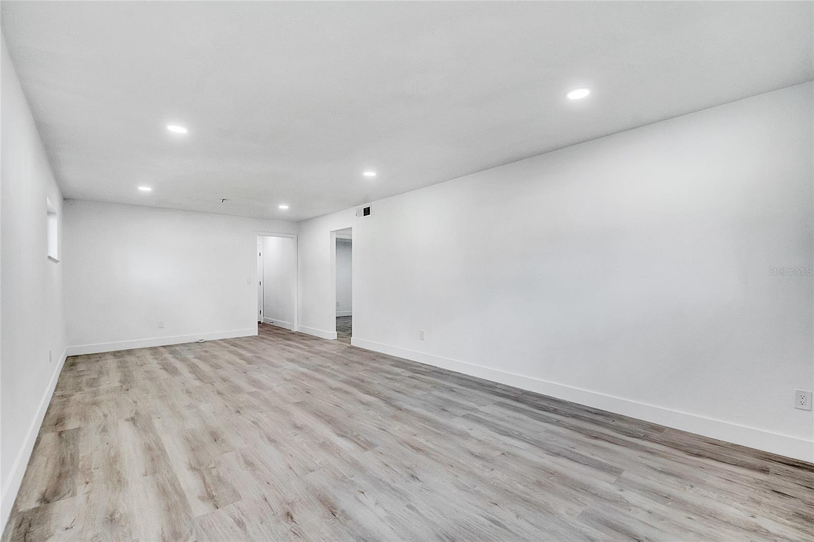 Image 9 of 69 For 719 Little Wekiva Circle