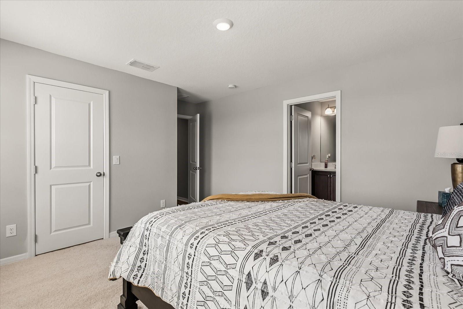 Image 28 of 60 For 2290 Endeavor Way