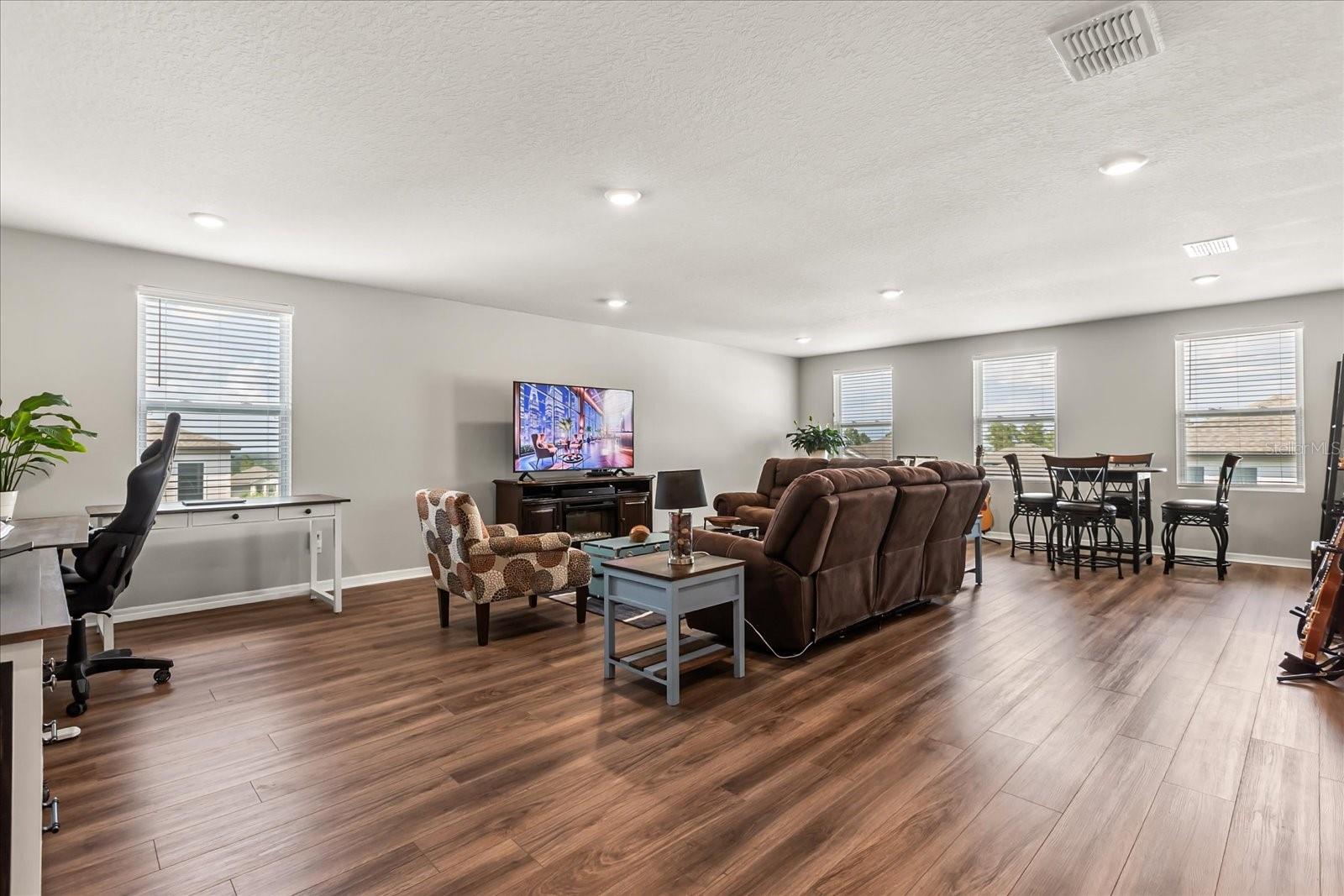 Image 33 of 60 For 2290 Endeavor Way