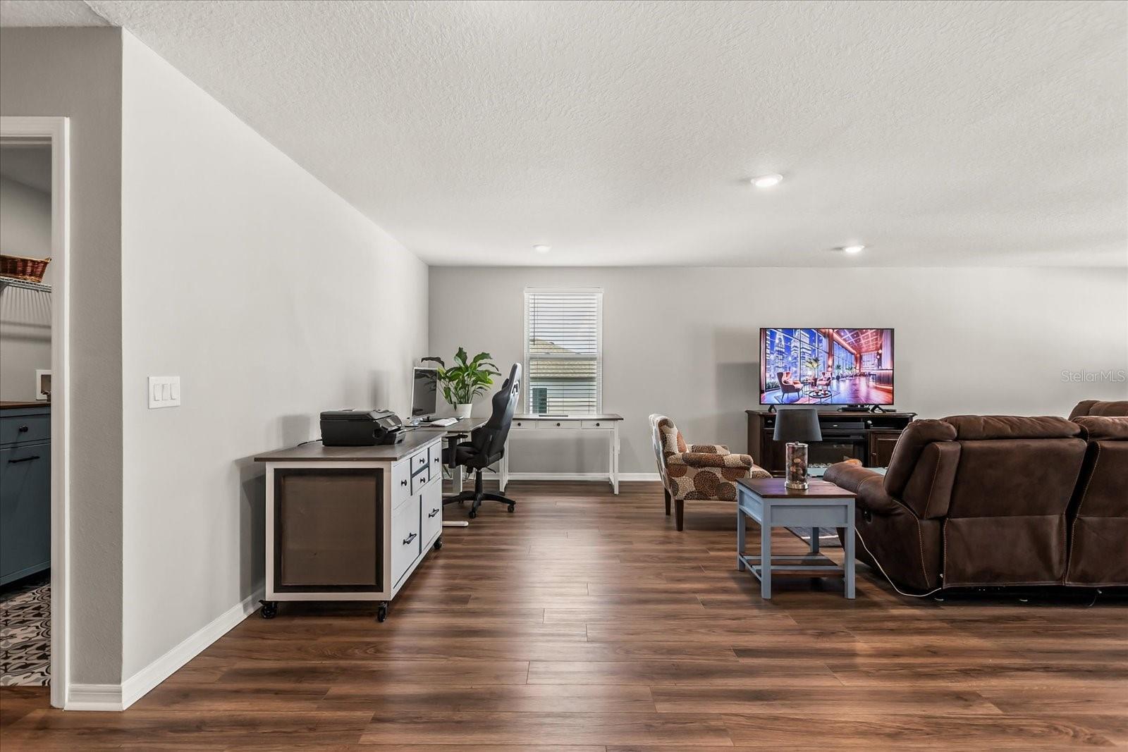 Image 34 of 60 For 2290 Endeavor Way
