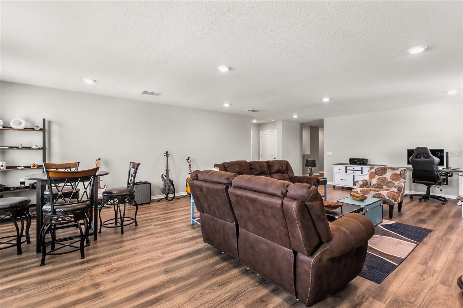 Image 36 of 60 For 2290 Endeavor Way
