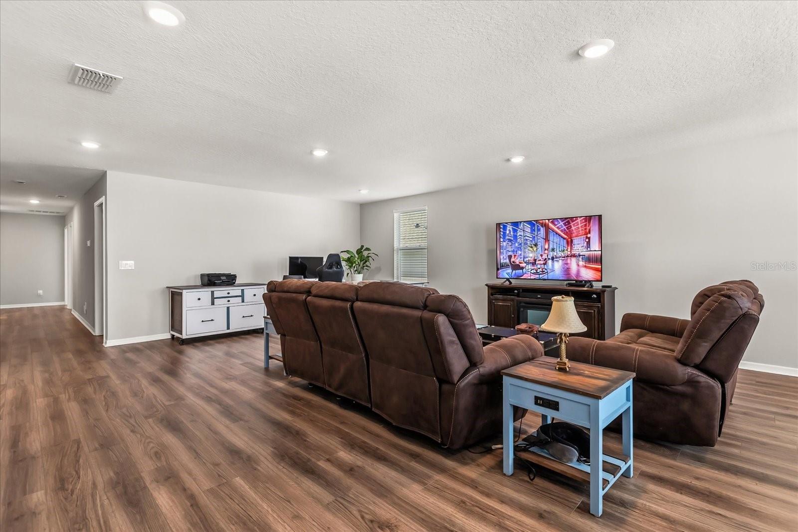 Image 37 of 60 For 2290 Endeavor Way