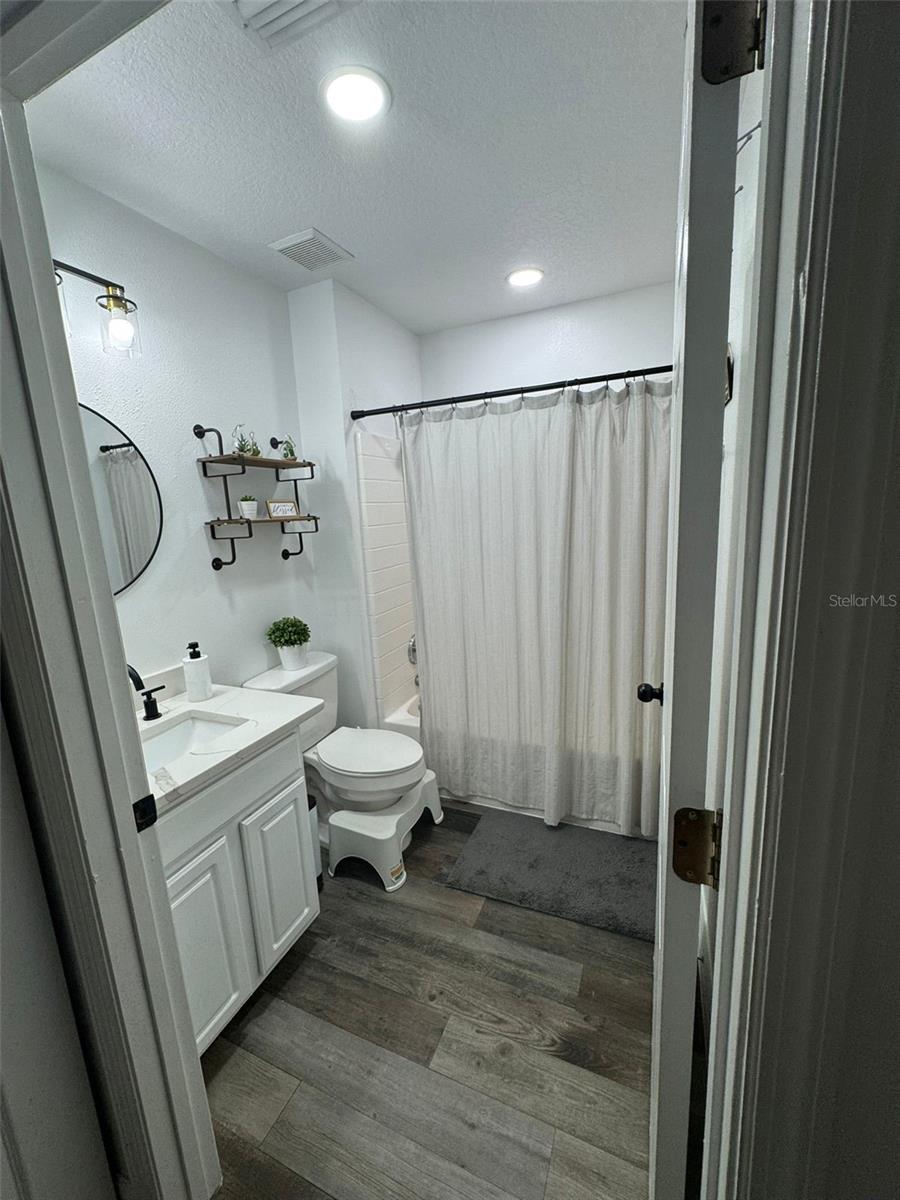 Image 42 of 53 For 162 Laurel Ridge Avenue