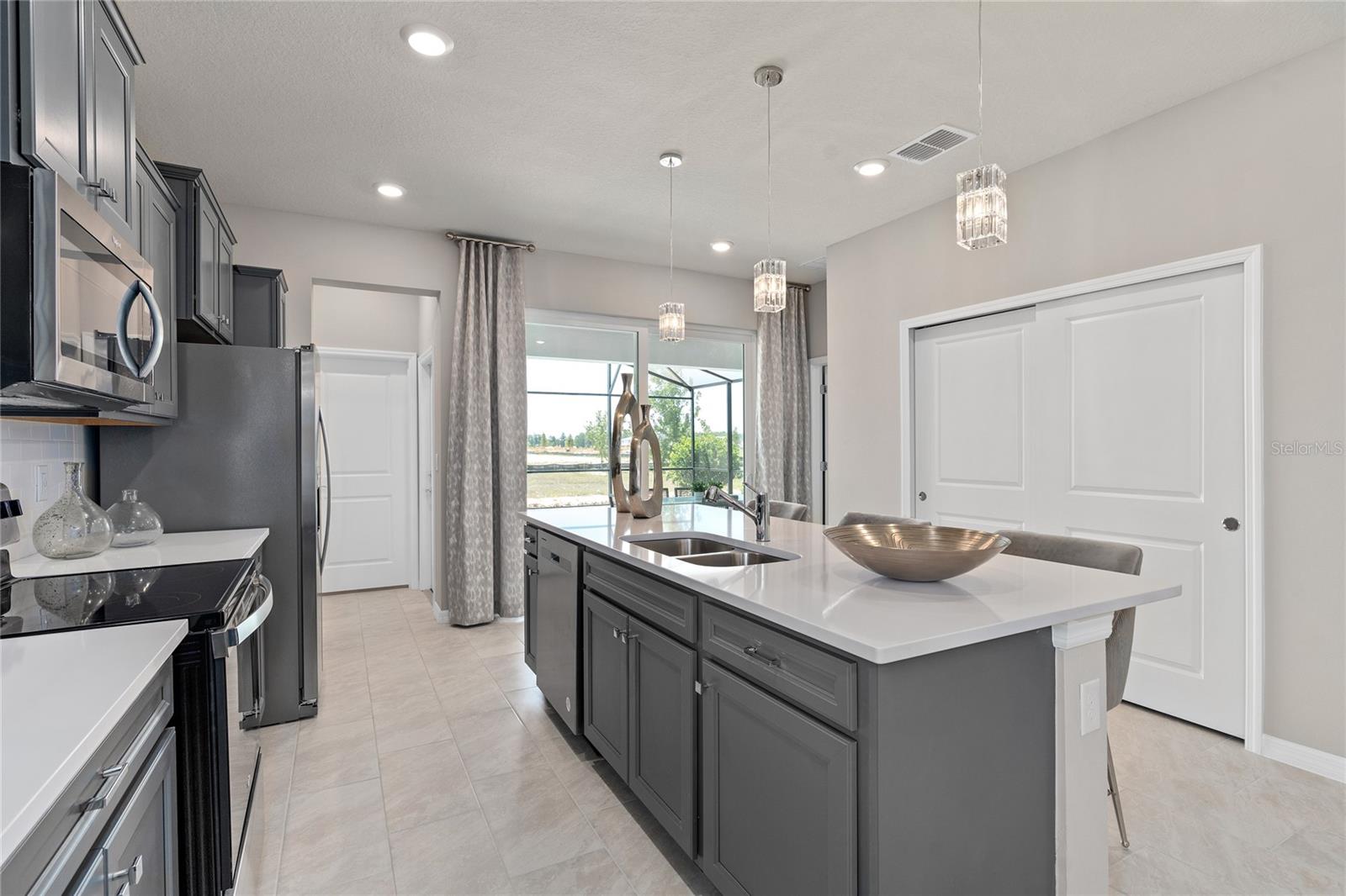 Image 11 of 30 For 15839 Cape Coral Loop