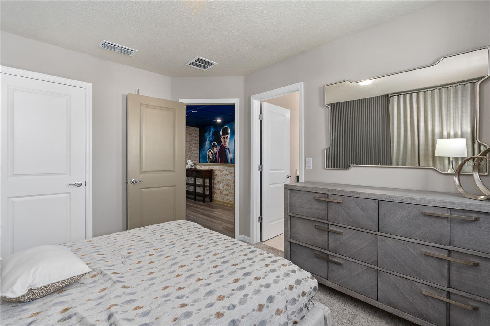 Image 19 of 30 For 15839 Cape Coral Loop