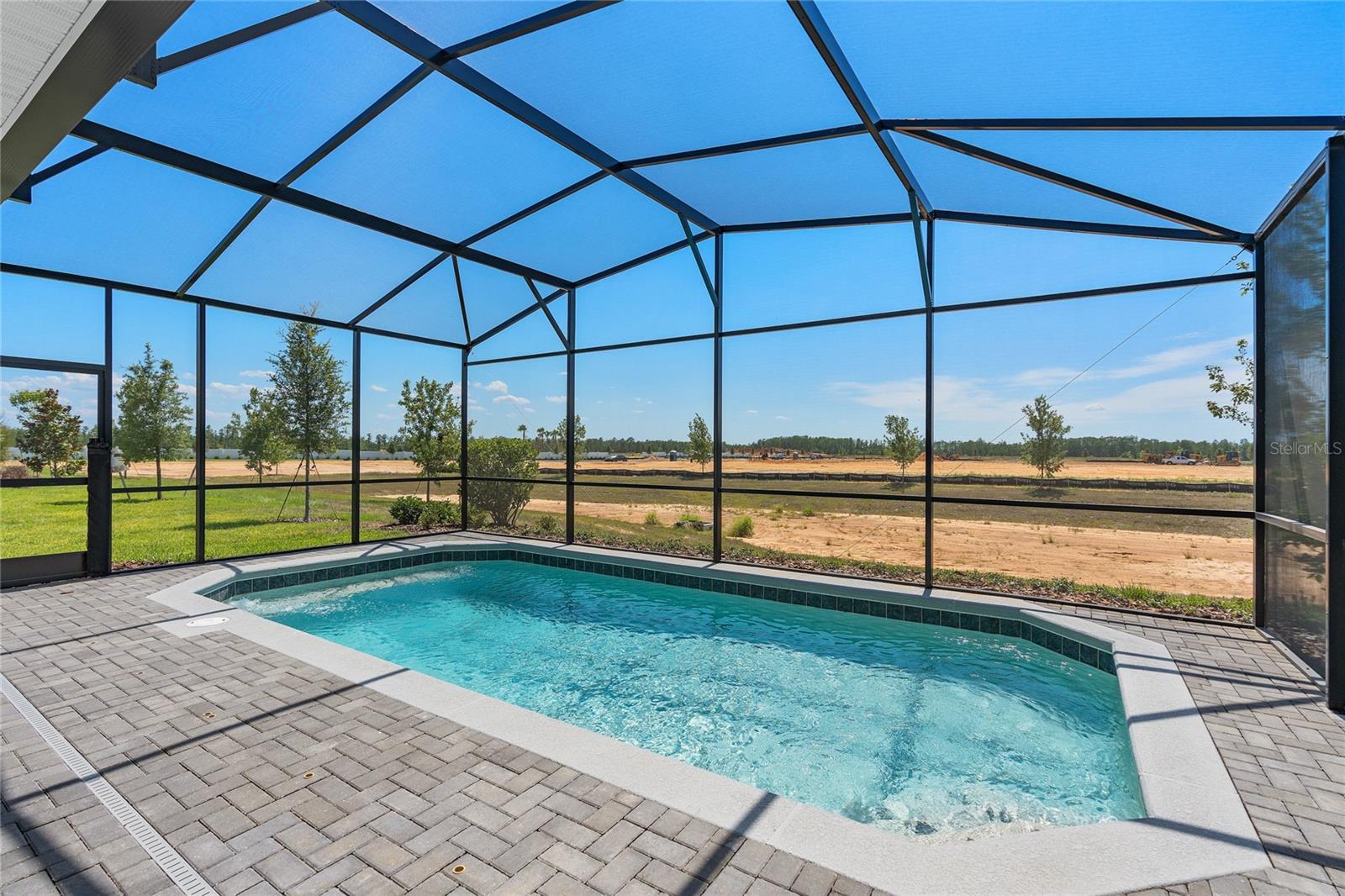 Image 26 of 30 For 15839 Cape Coral Loop