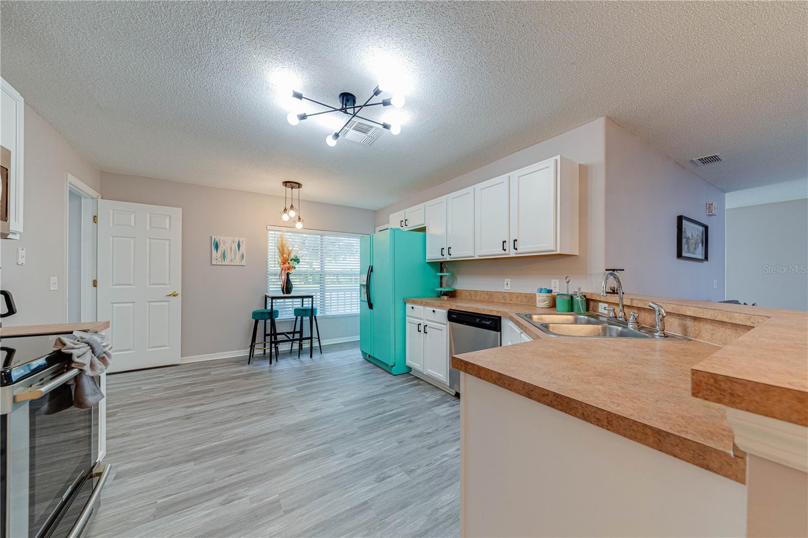 Image 30 of 61 For 680 Thousand Oaks Boulevard