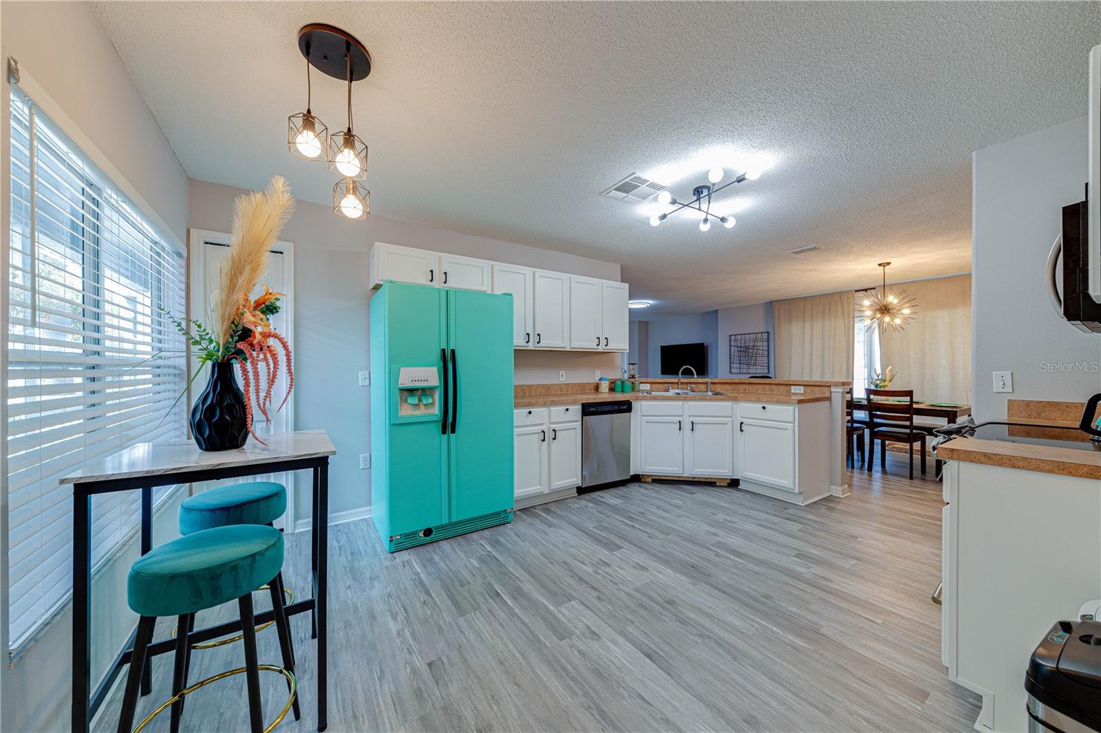 Image 31 of 61 For 680 Thousand Oaks Boulevard